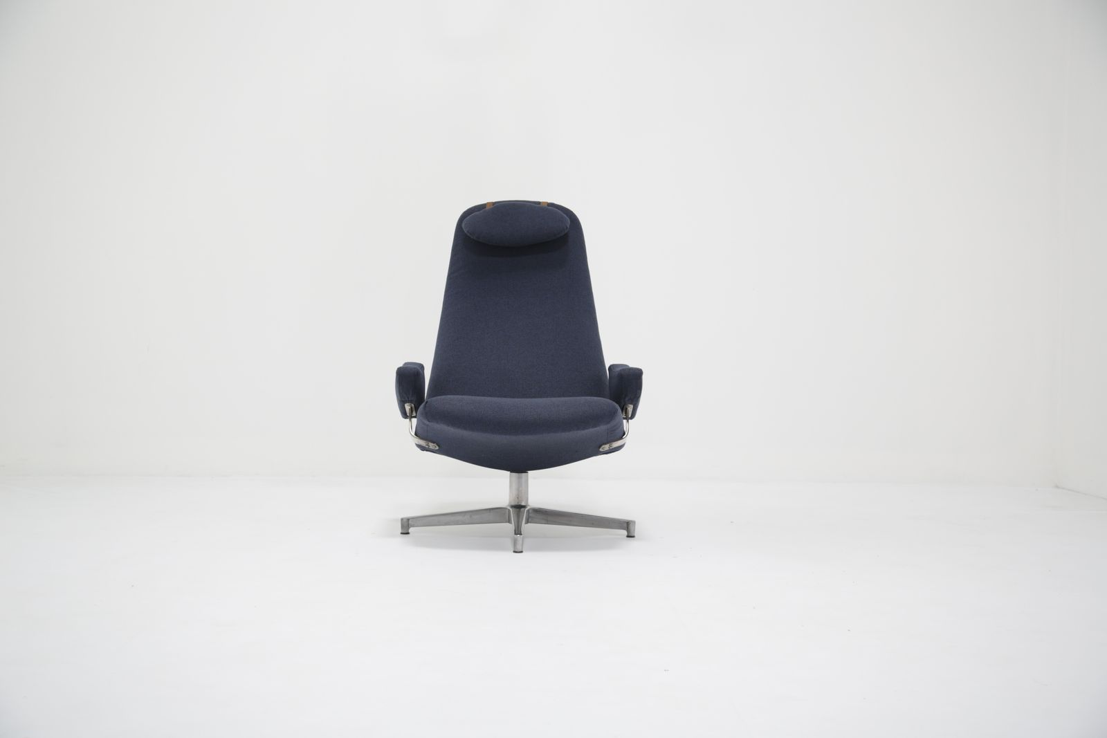 photo vintage Beklede Draaibare Lounge Fauteuil "Contourette Roto" Van Alf Svensson Voor Dux, Zweden, Jaren 1960.