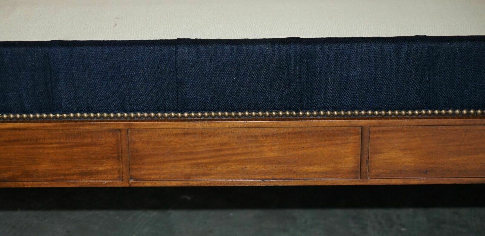 photo vinterior Exquisite Limited Edition Ralph Lauren Rue Royale Chesterfield Tufted Sleigh Bed