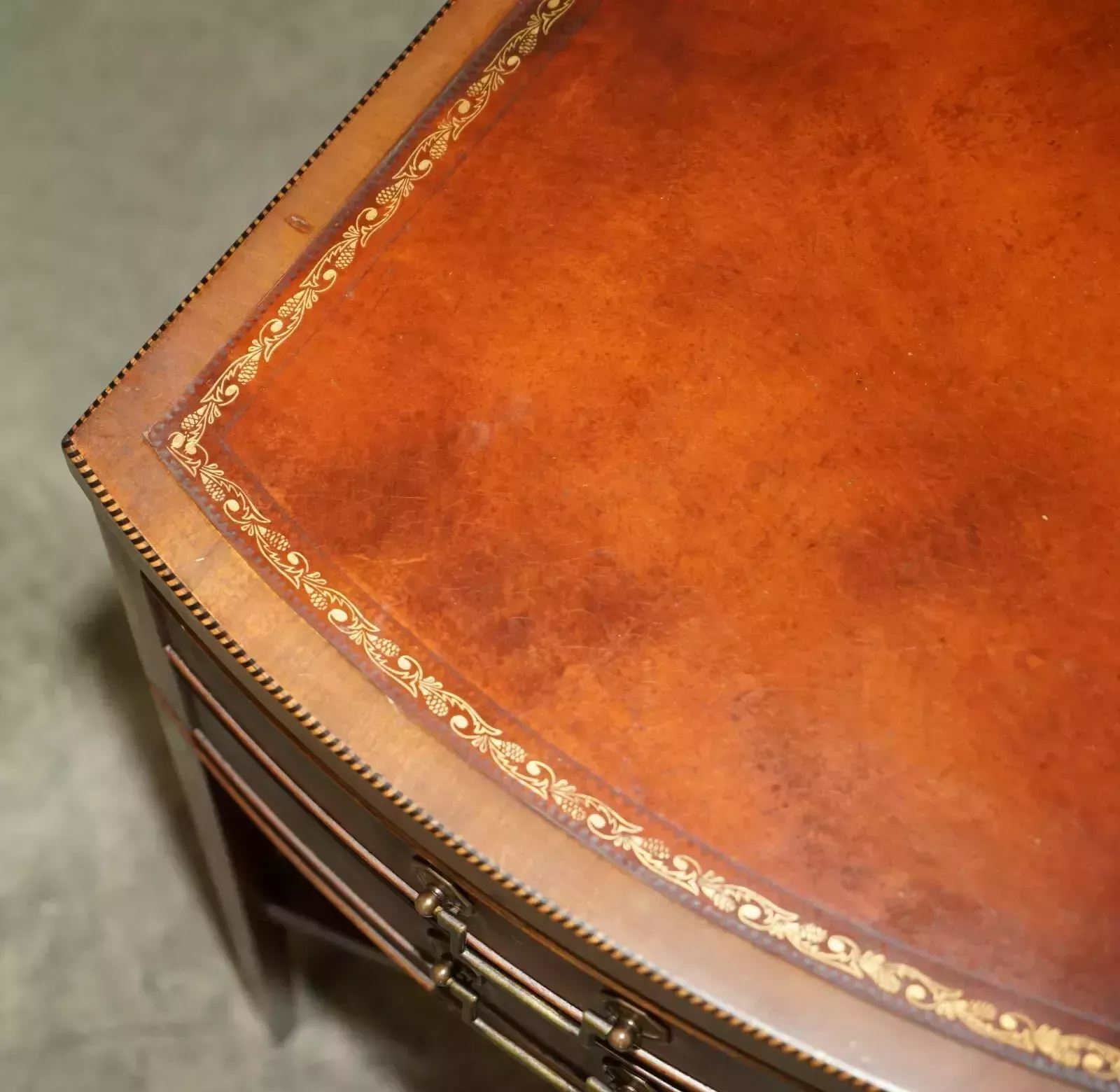 photo furniture Pair Of Vintage Fully Stamped Grand Rapids Mich Brown Leather Side Lamp Tables