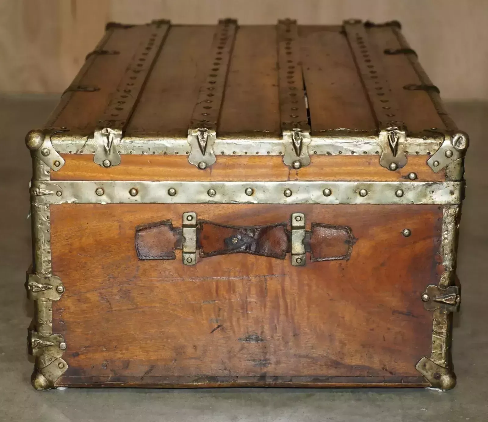 photo furniture Exquisite Antique Circa 1900 Chinese Export Camphor Wood Steamer Luggage Trunk