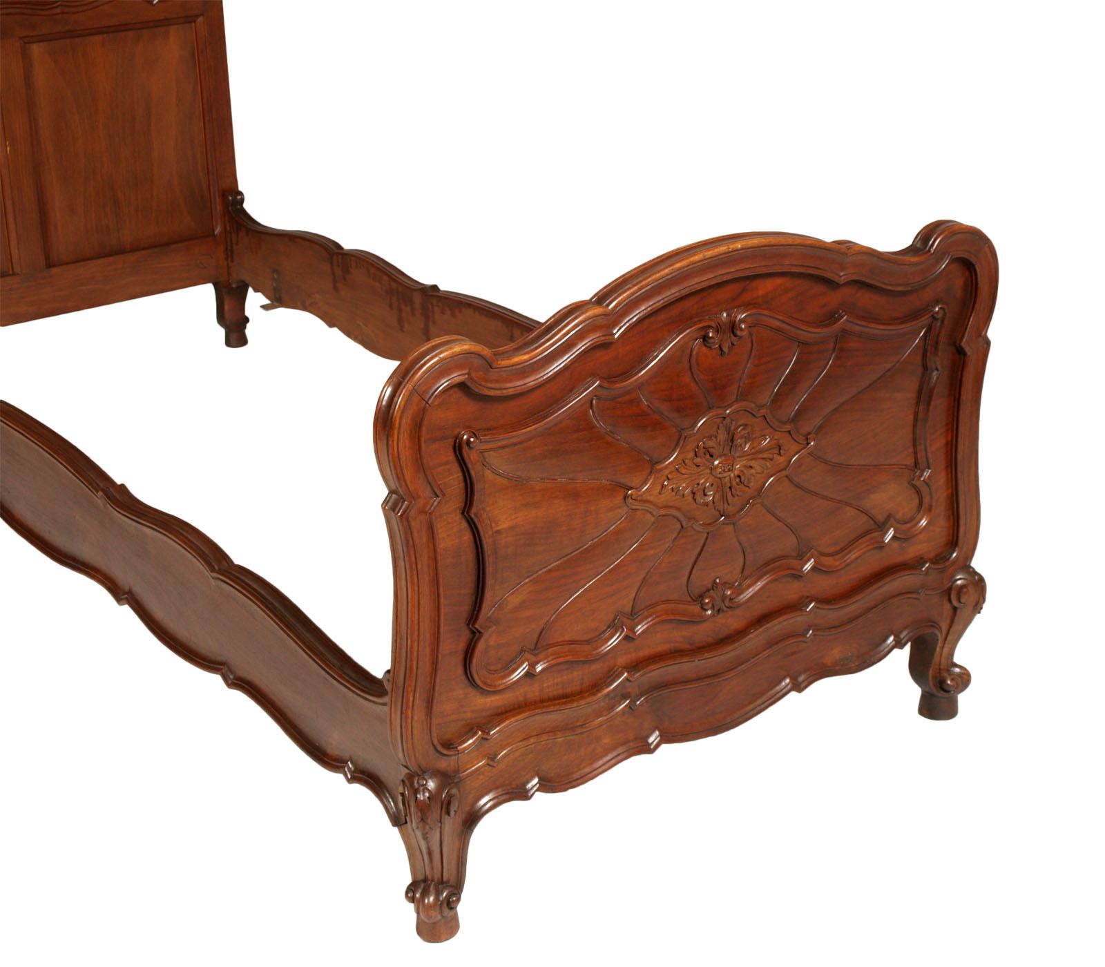 Italy Baroque Massive Carved Walnut Complete Bedroom Sets photo Furniture