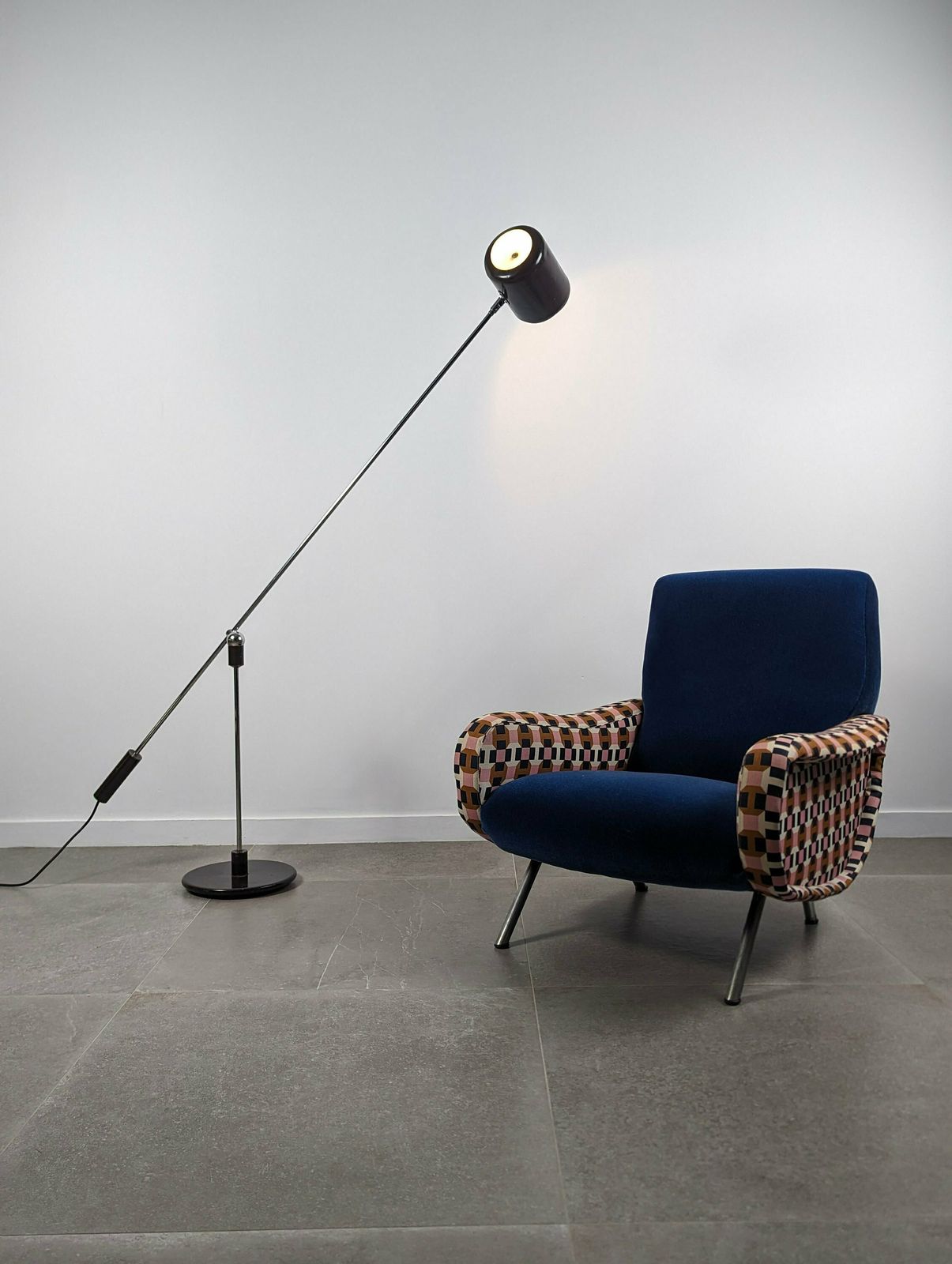 Magneto Floor Lamp By Gilbert Watrous / H. Fillekes 1950s
