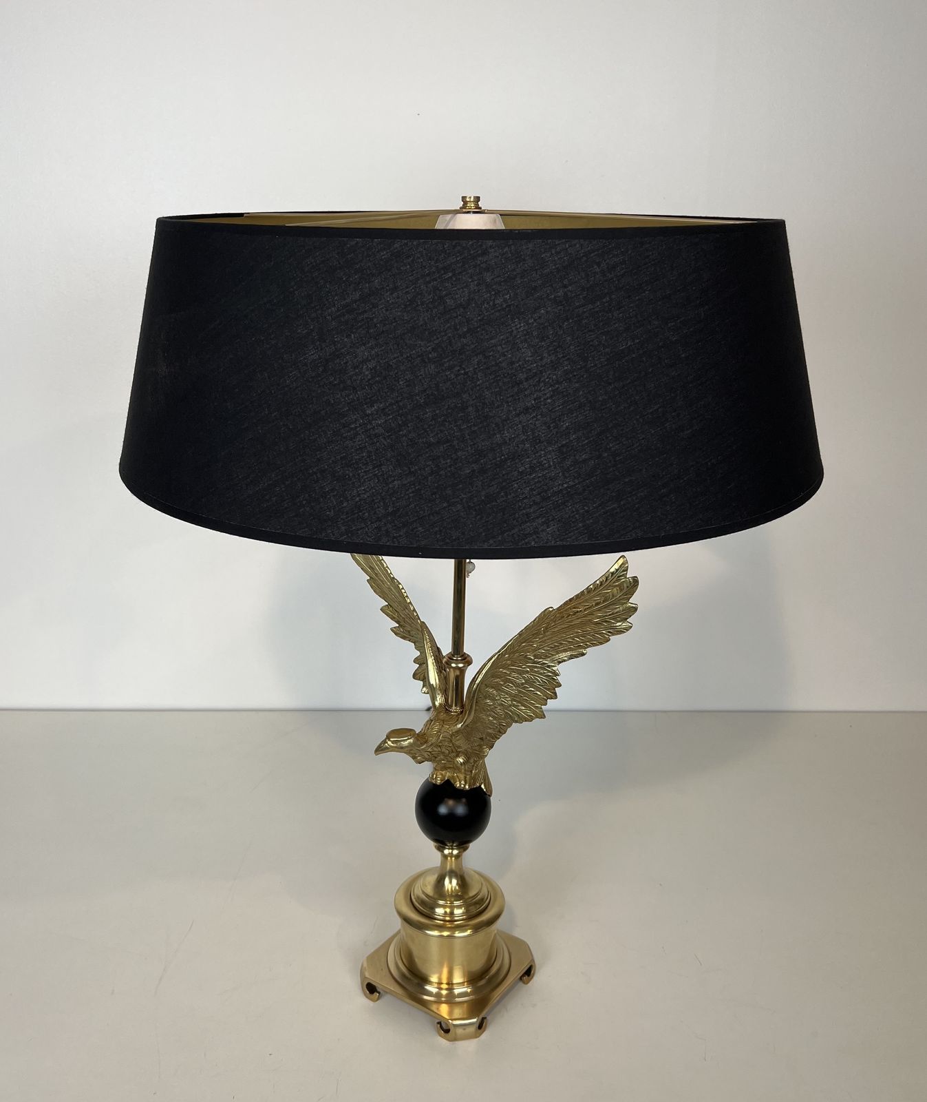 Royal Eagle Lamp In Bronze In The Taste Of Maison Charles photo Lighting