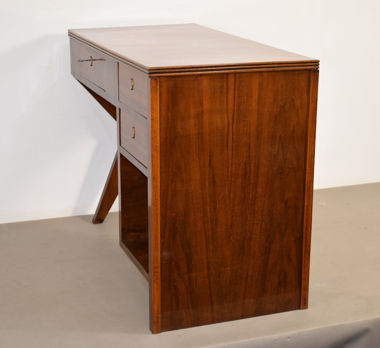 Scrittoio In Legno, Italia, Anni '40. photo furniture