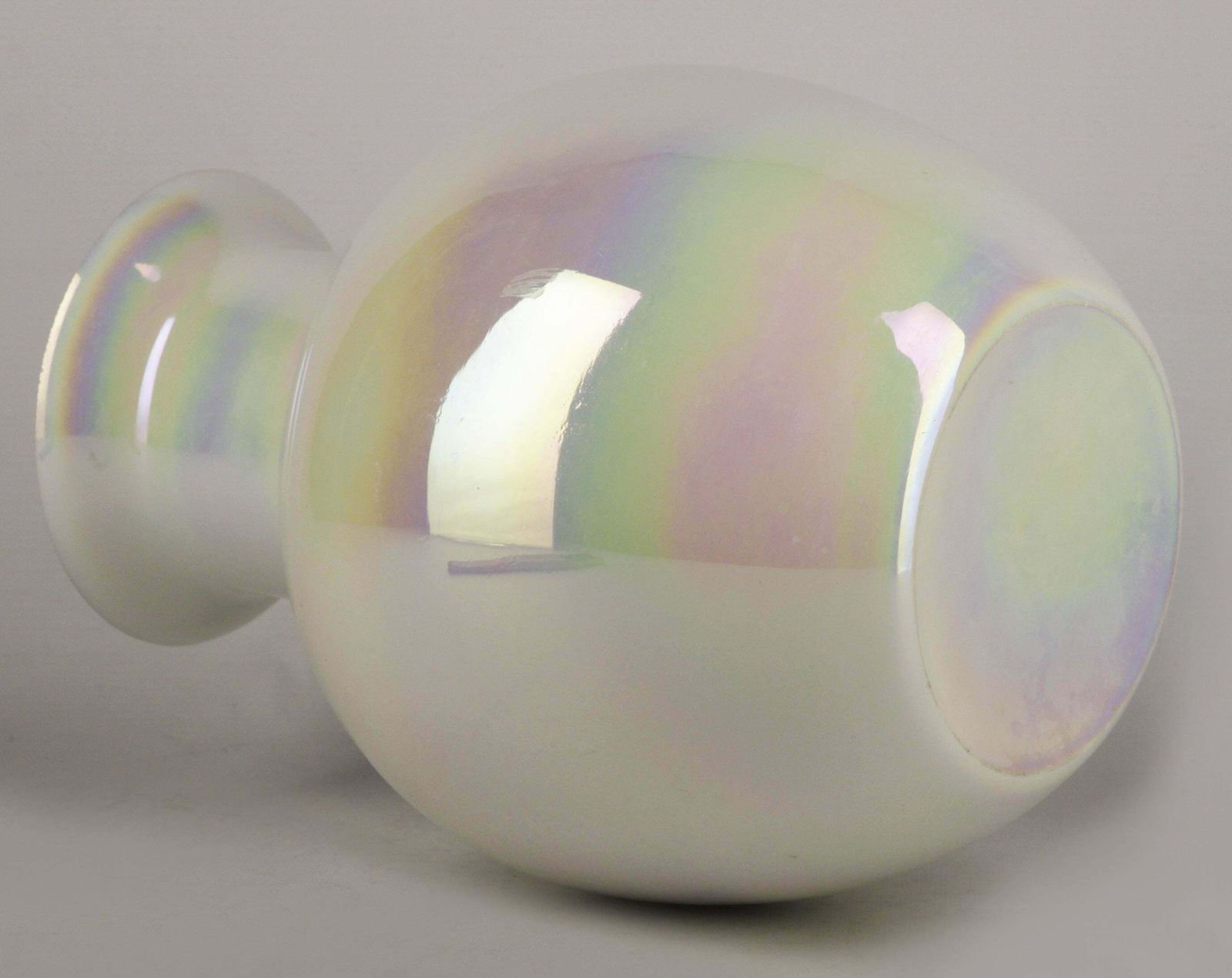 20th Century Bohemian/Boho Italian Glazed Iridescent Opaline Glass Bulbous Vase photo vinterior