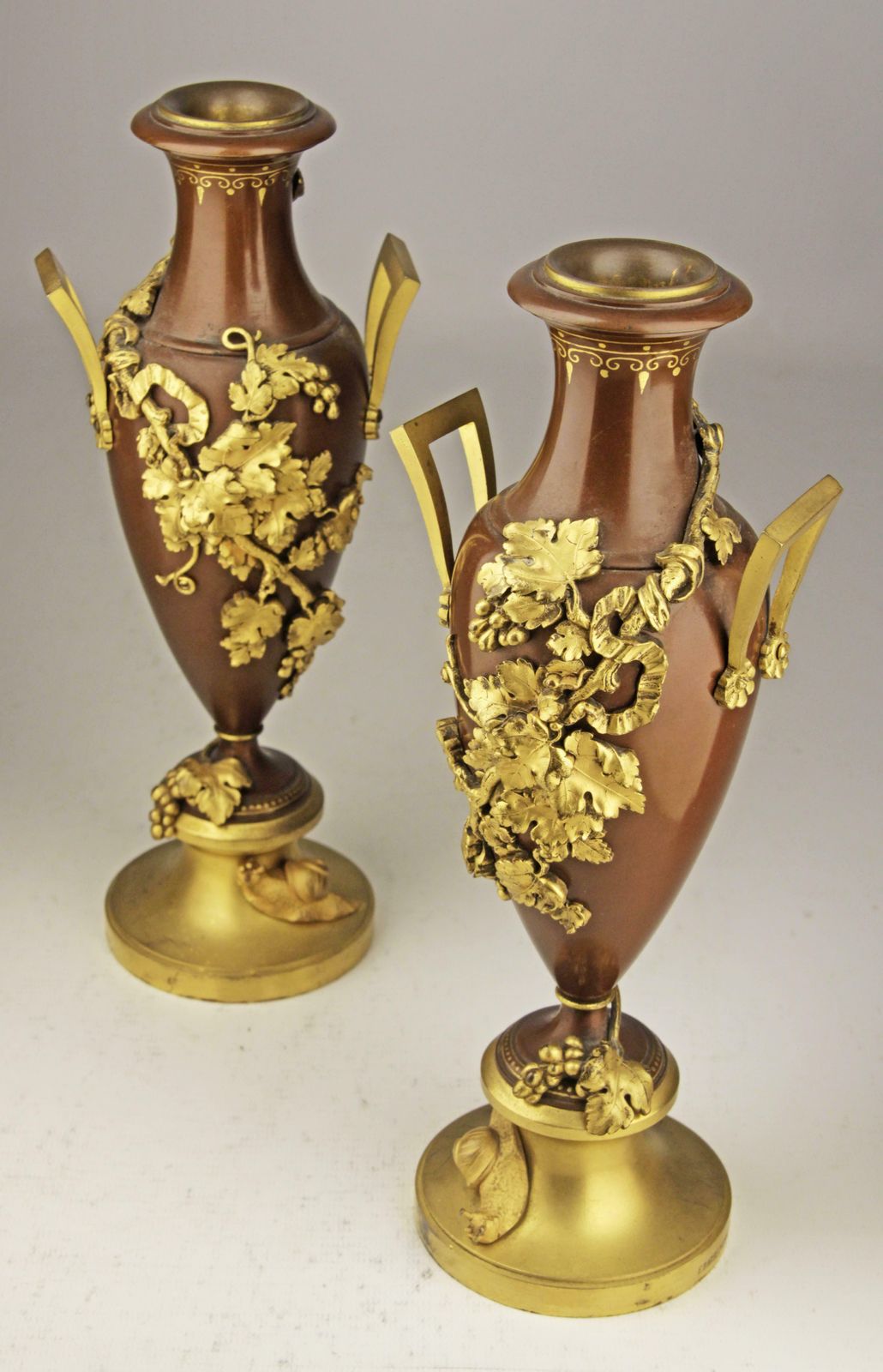 photo vinterior Pair Of 19th Century/2nd Empire Bronze Decorative Amphorae By Ferdinand Barbedienne