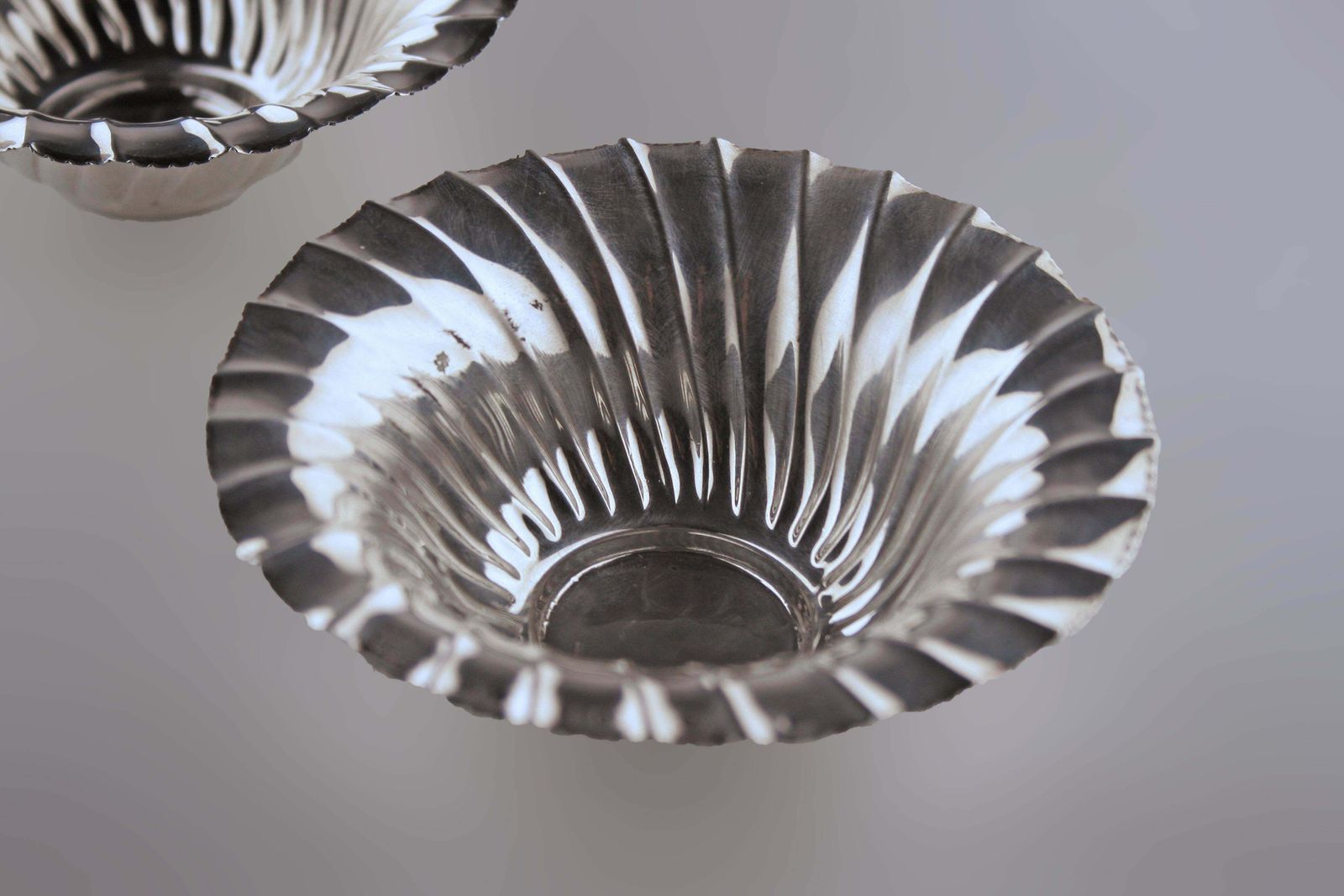 Pair Of Art Nouveau Polished Silver Bowls By Josef Hoffmann For Wiener Werkstätte photo 4400.0