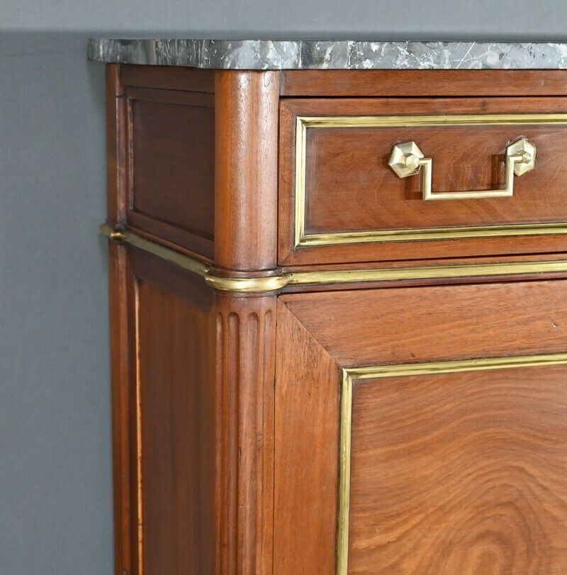 Mahogany Secretary, Louis XVI Period – Late 18th Century photo vinterior