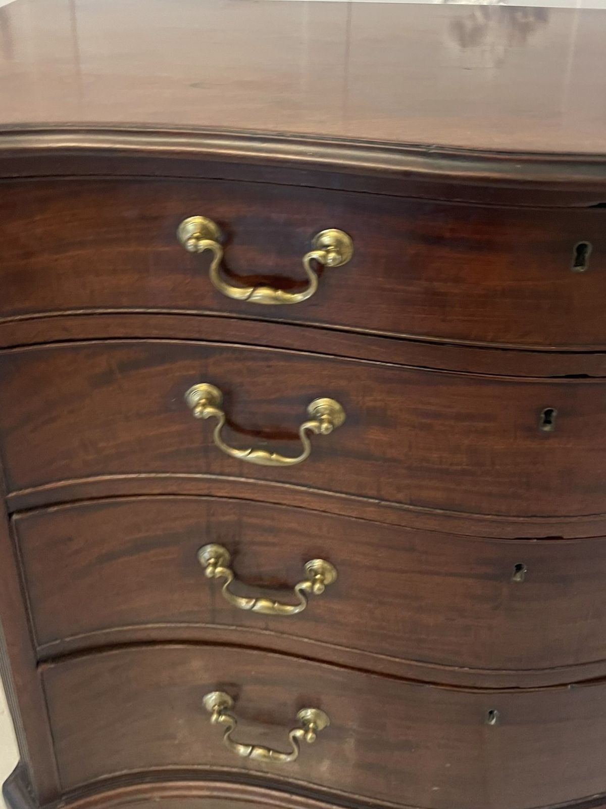 Outstanding Quality Antique 18th Century Mahogany Serpentine Chest Of Drawers photo vintage