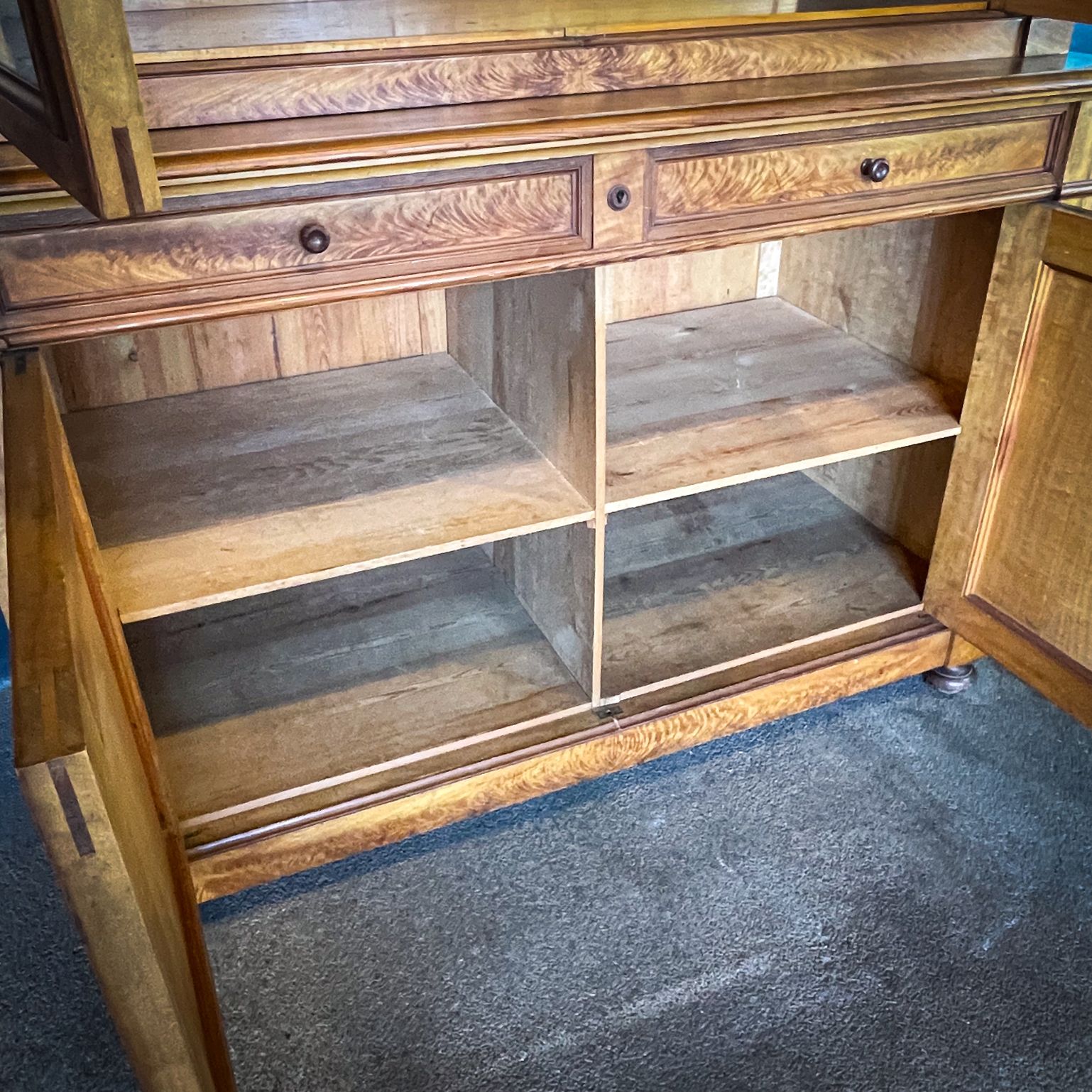 4750.0 Antiek Herenhuis Dressoir – België, Ca. 1880 photo