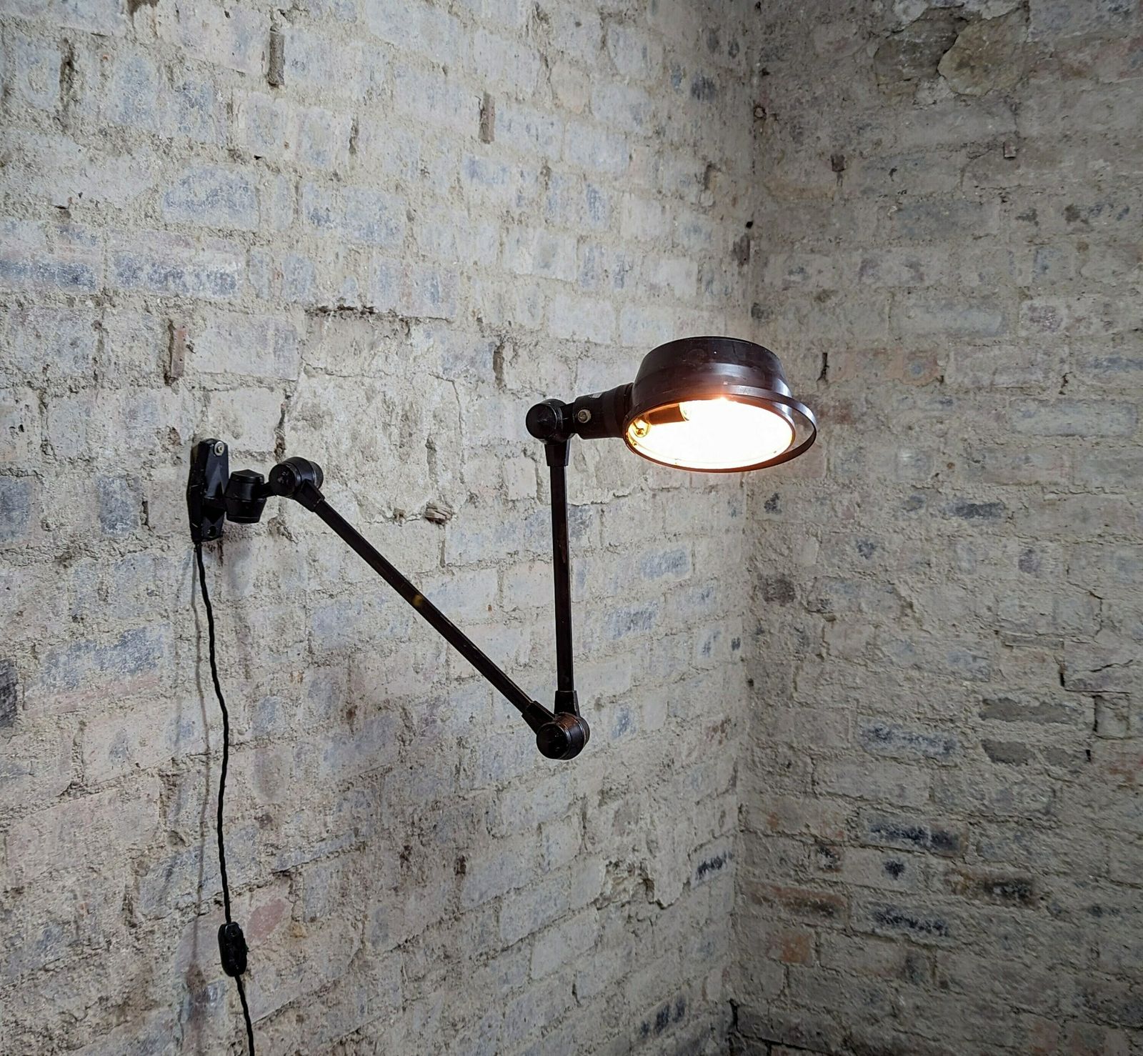 Jielde Lak Wall Mounted Lamp, Made In France, 1980's photo Lighting