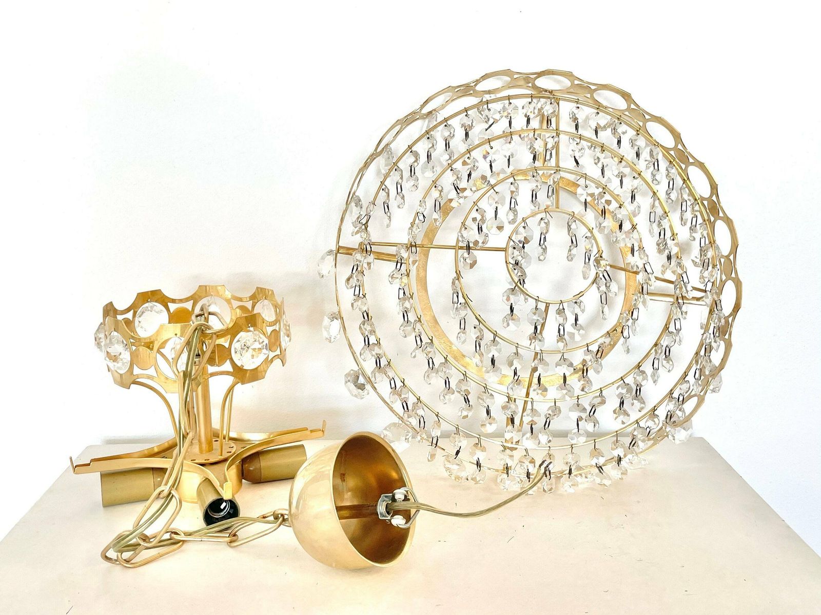 photo furniture Swedish Mid Century 1970s Luxury Chandelier In Gold Metal With Crystal Cut Glass And Beautiful Details