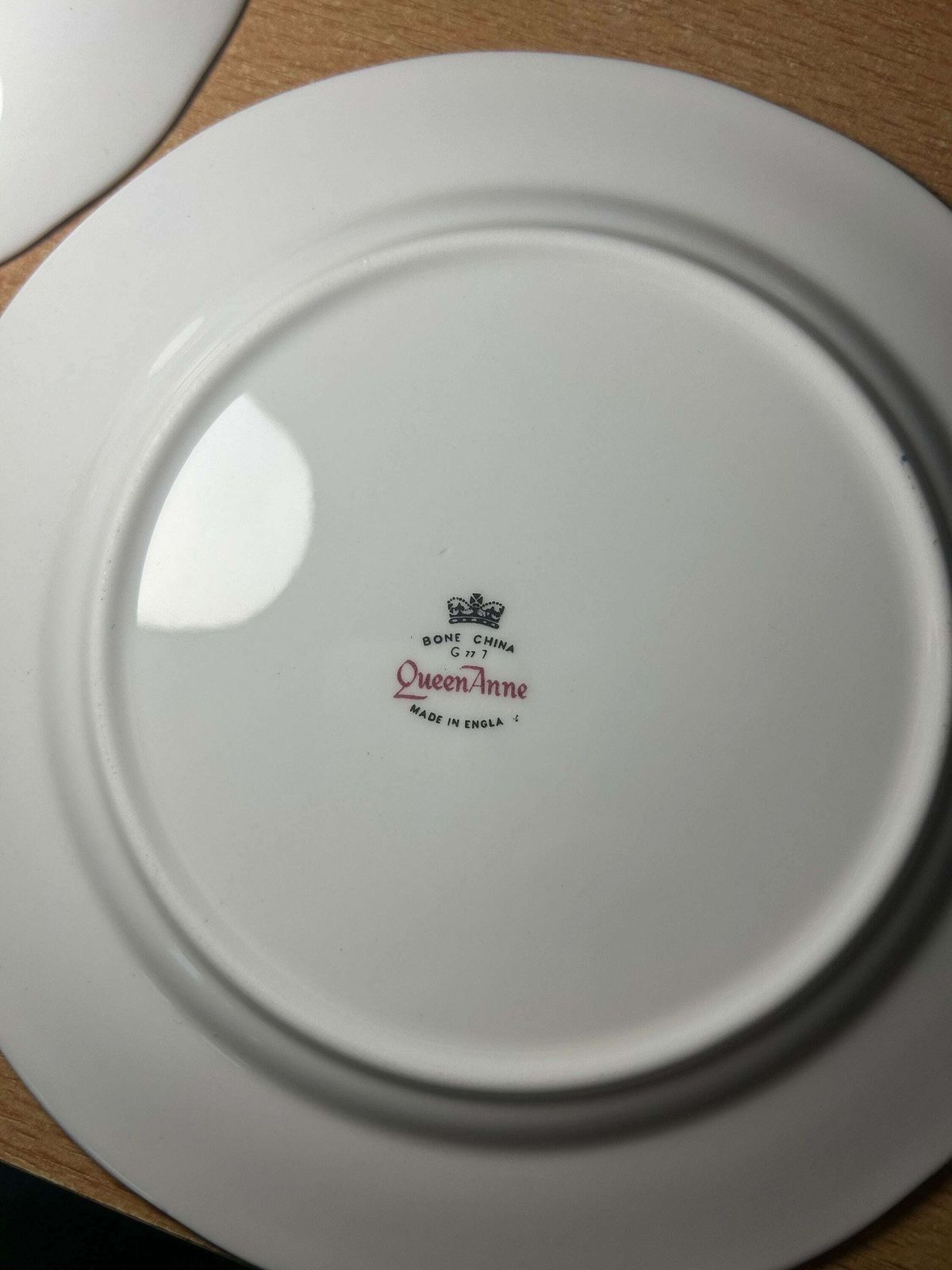 photo furniture 1950s Queen Anne Set Of Bone China Tea Set Made By Crown Regent Gold And White 20 Piece