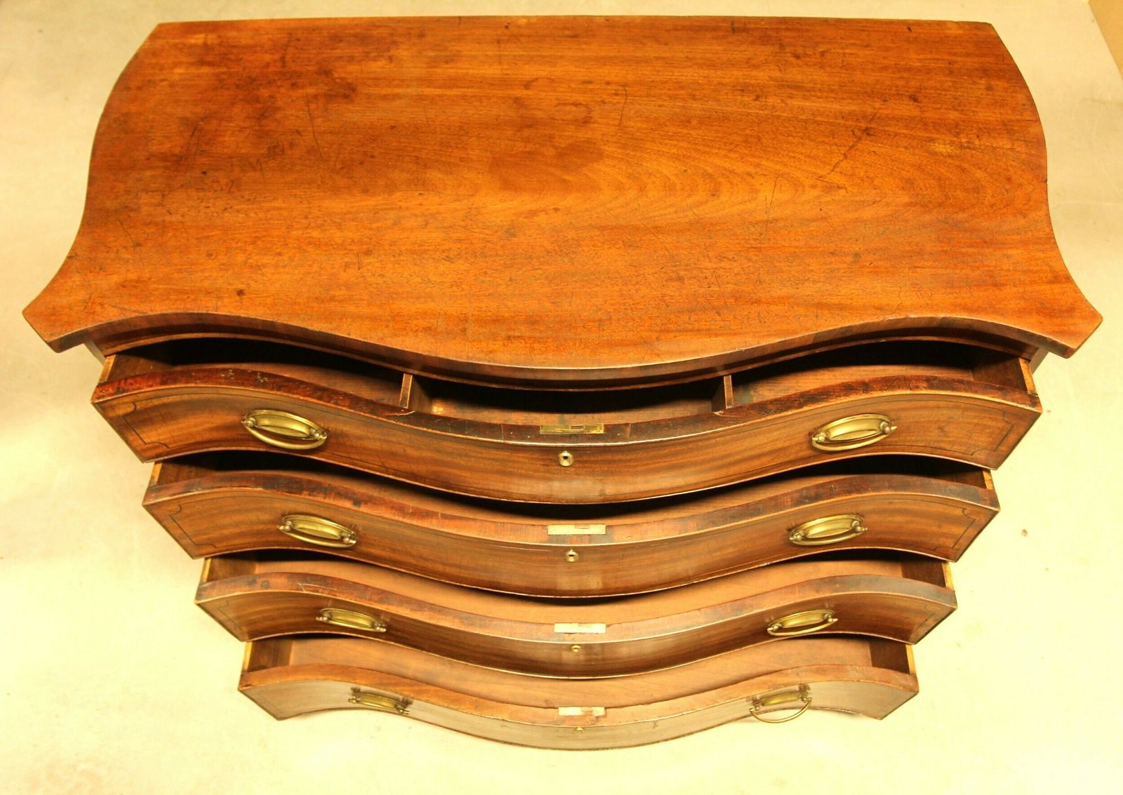 photo furniture George III Serpentine Chest Of Drawers