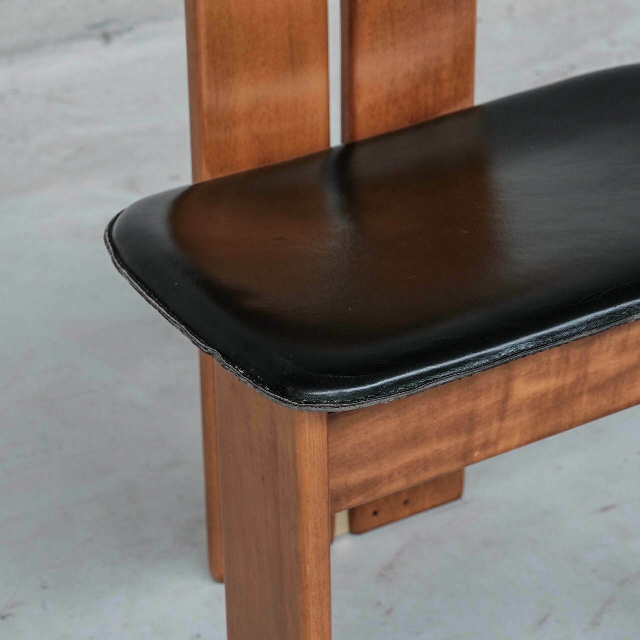 Set Of Four 'Africa' Mid Century Italian Dining Chairs By Scarpa photo vintage