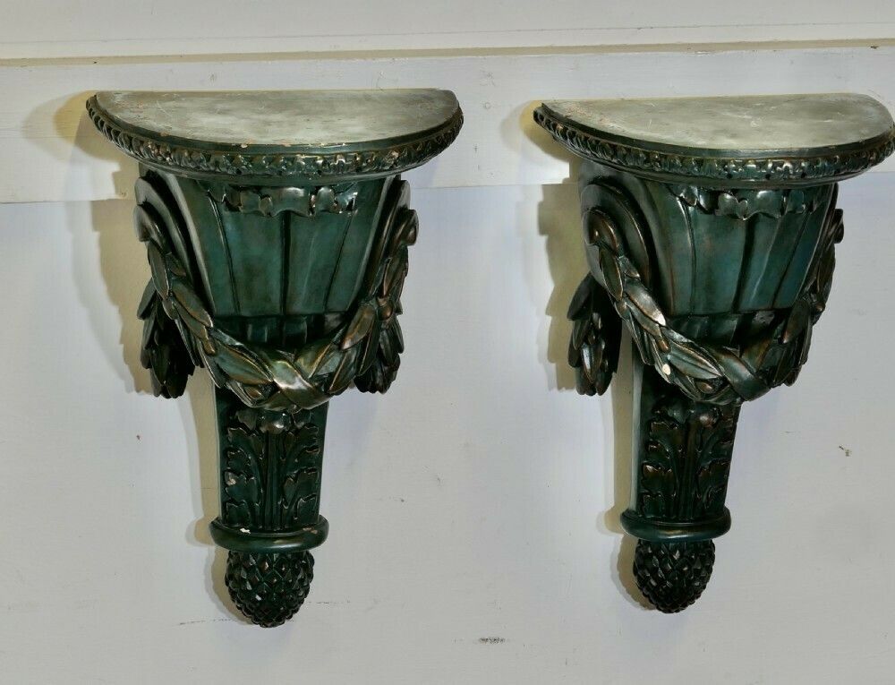 A Pair Of 19th Century Green Wall Brackets photo vinterior