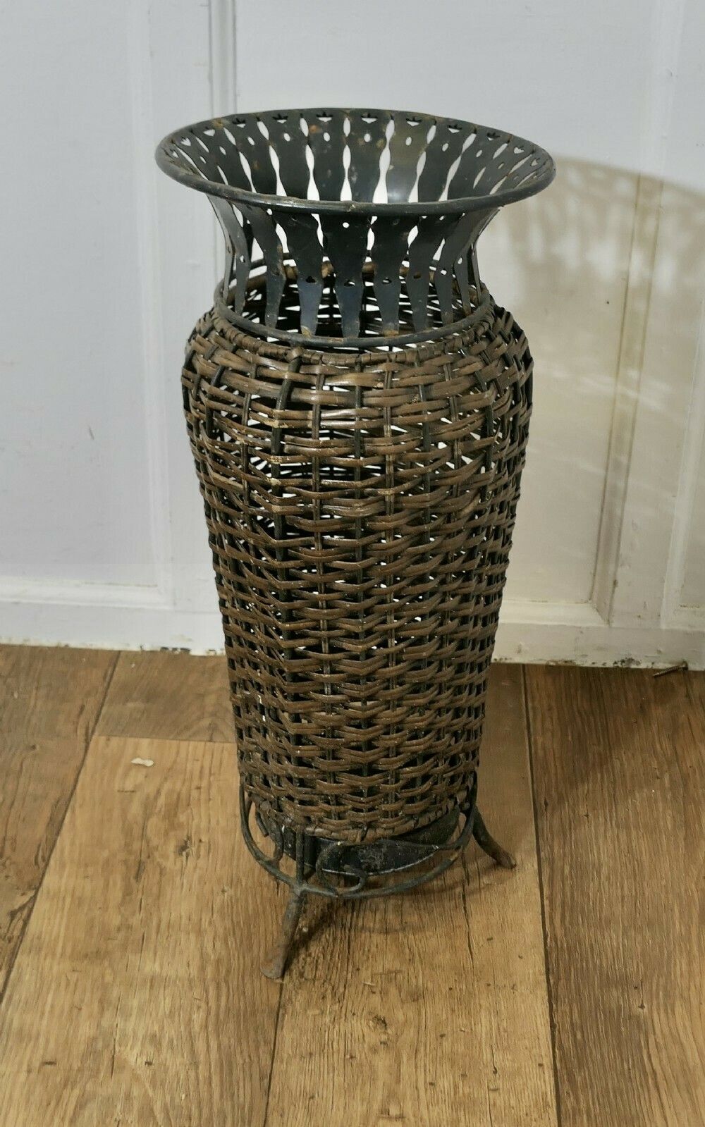 Woven Willow Stick Of Umbrella Stand photo furniture