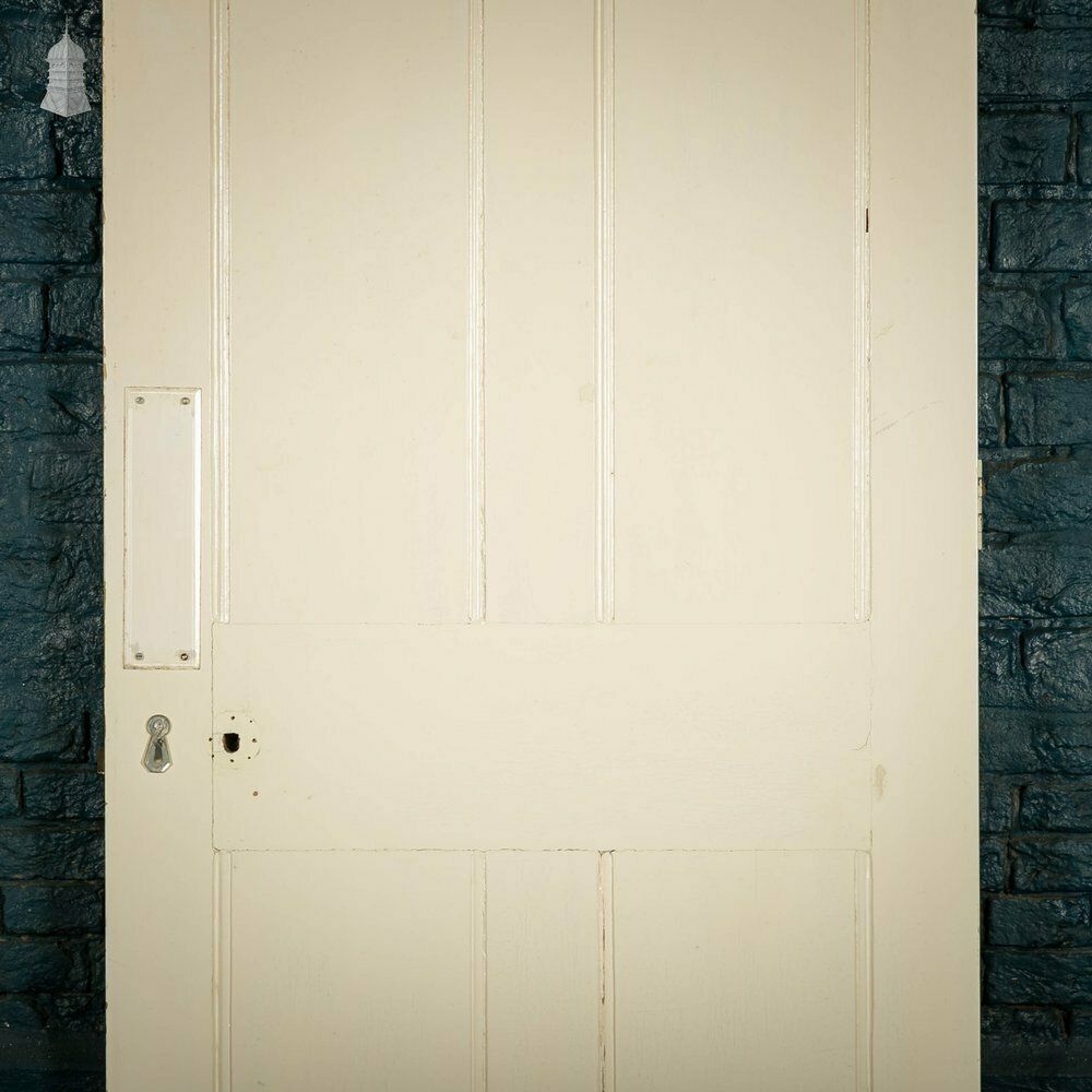 photo vinterior Six Panel Door, Moulded White Painted Pine
