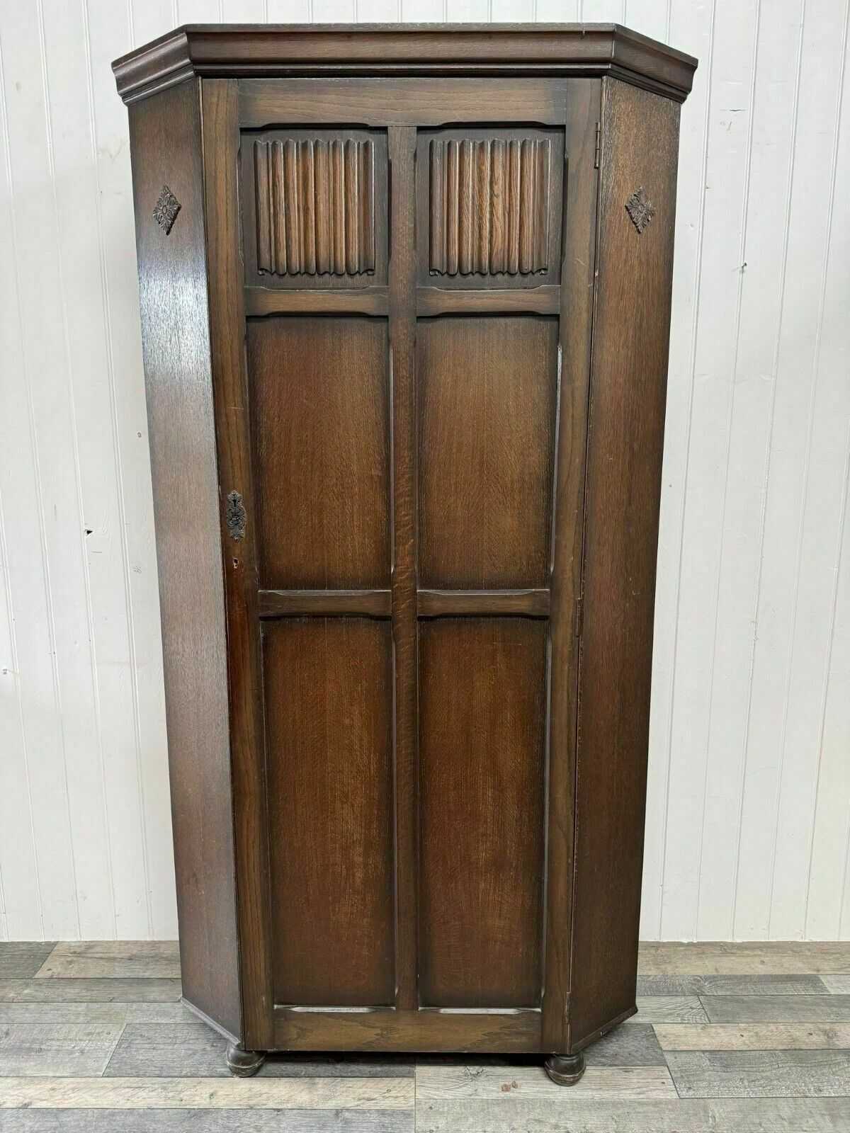Antique Vintage Carved Single Hallrobe/Wardrobe Ready To Be Upcycled
