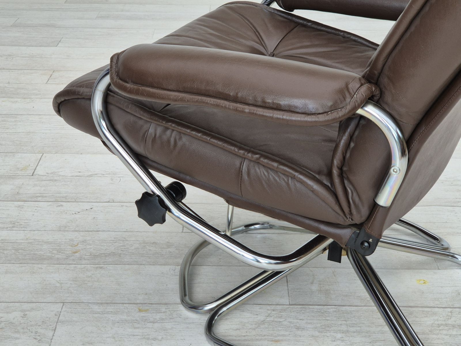 photo buy 1970s, Danish Swivel Chair, Original Condition, Leather, Chrome Steel.