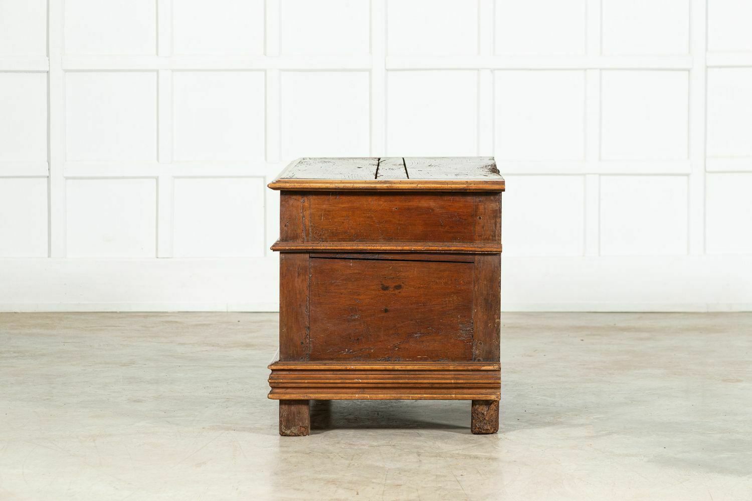 17thc Italian Cedar Wood Coffer photo buy
