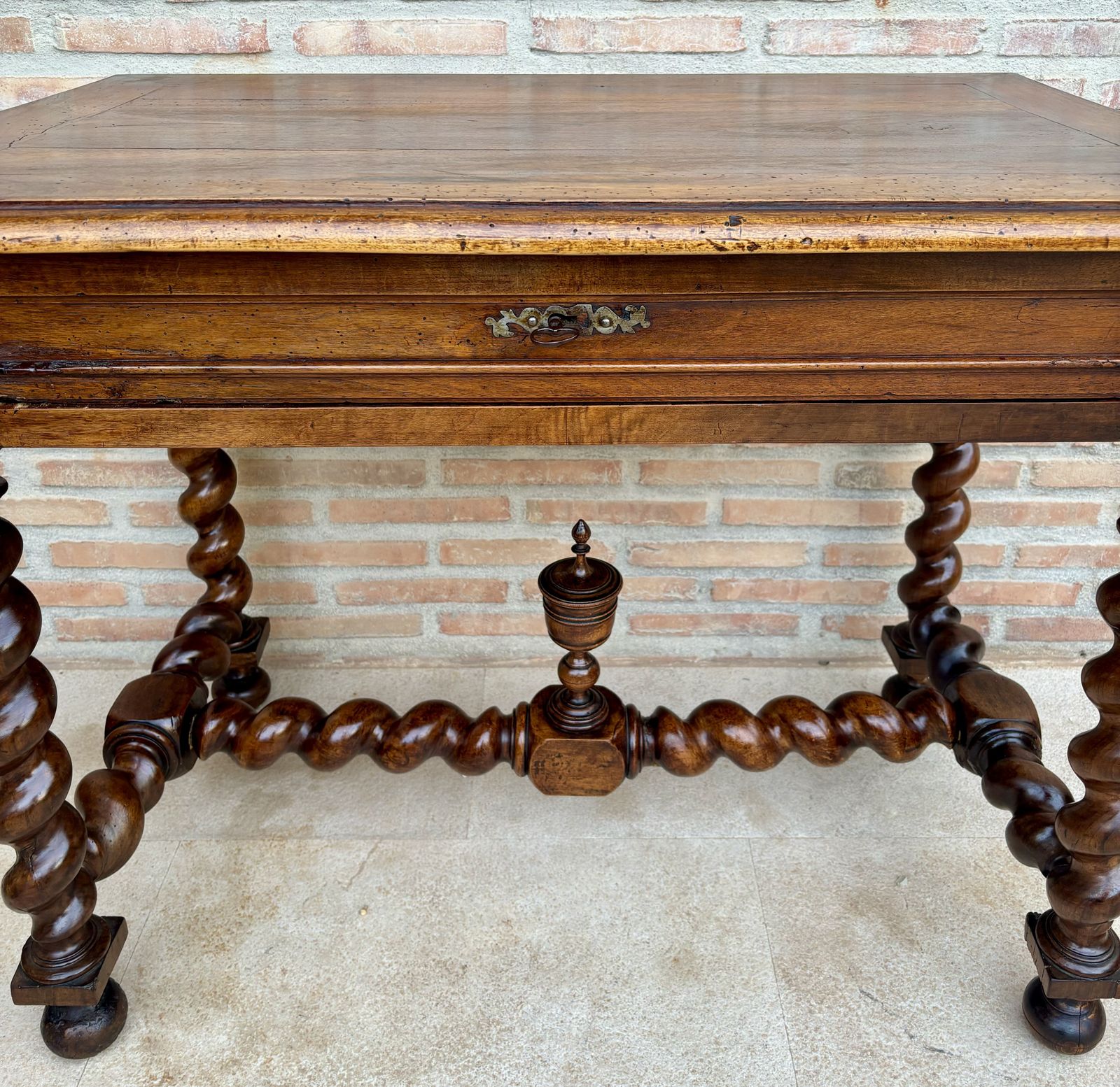 Early 19th Century French Walnut Work Table Or Desk With One Drawer photo vinterior