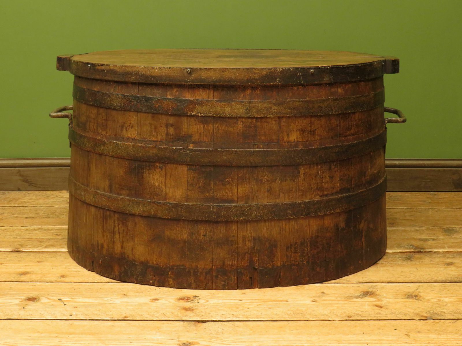 Garden Furniture Large Antique Coopered Pig Salting Barrel With Lid, Coffee Or Bar Table photo