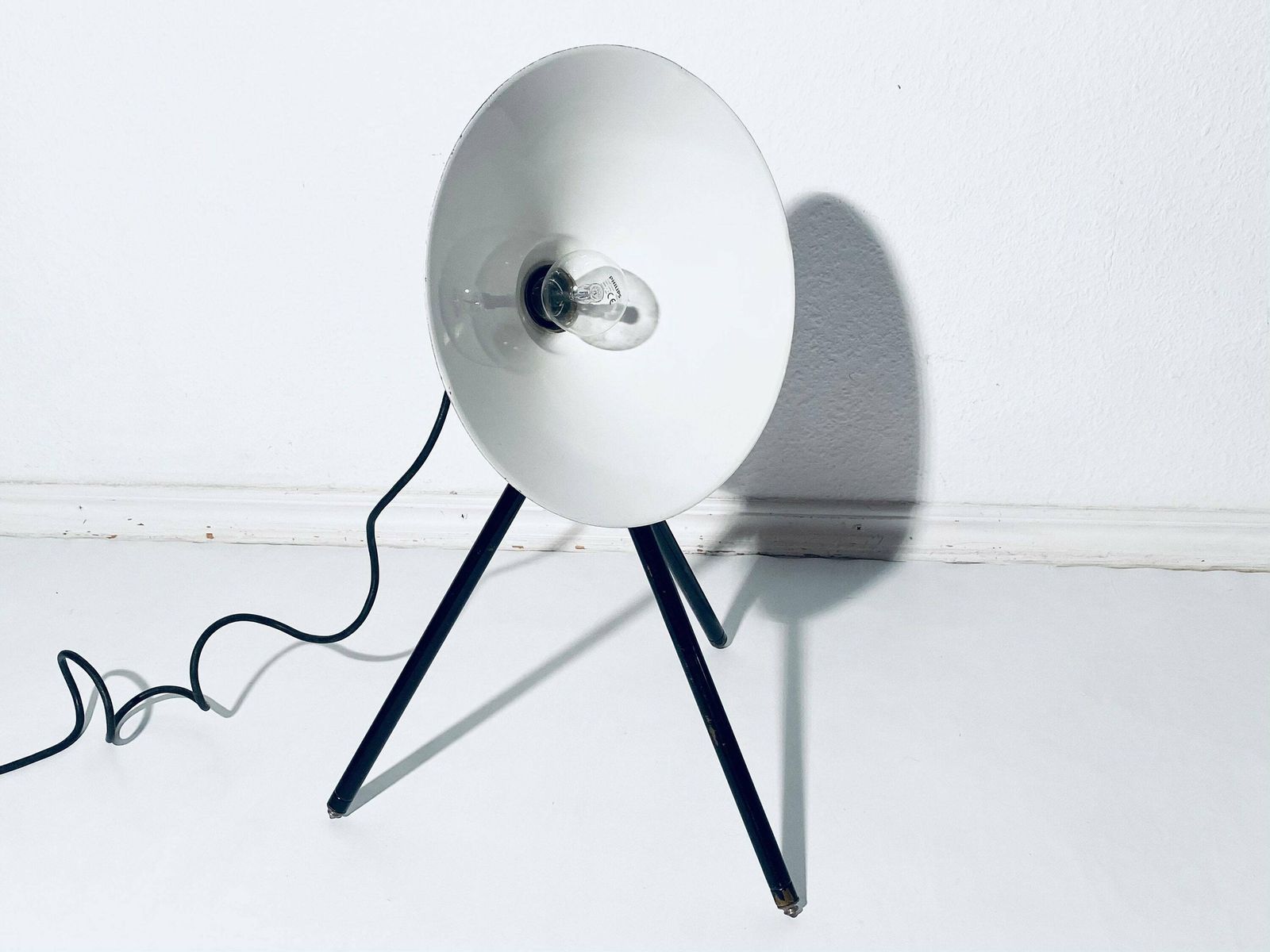 Extravagant Vintage Camera Tripod Floor Lamp / Industrial Decor