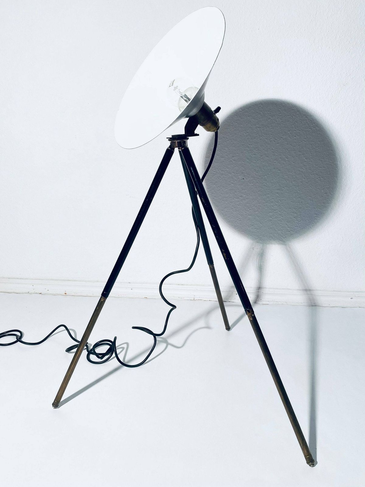 Extravagant Vintage Camera Tripod Floor Lamp / Industrial Decor photo for sale