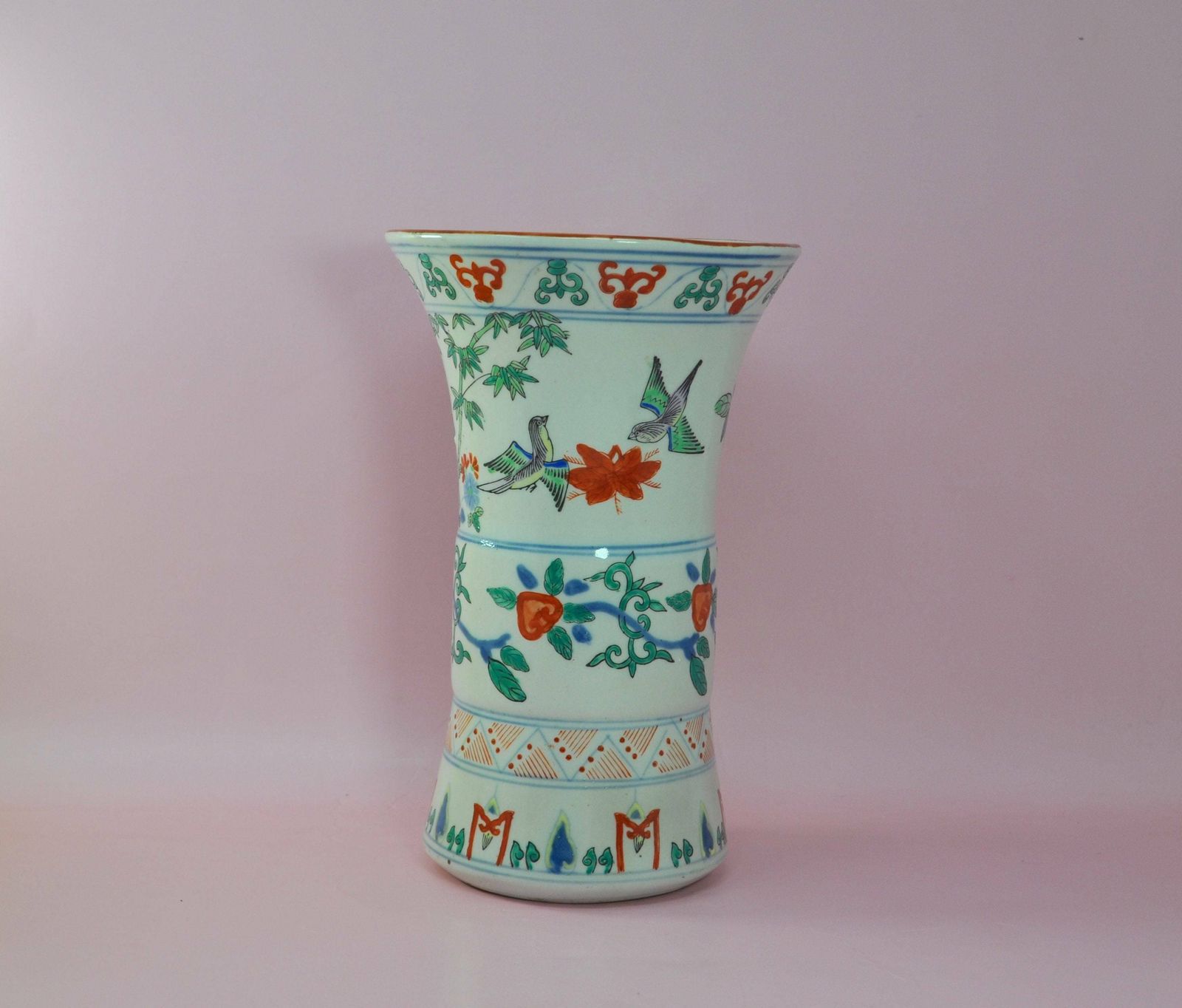 Chinese Vase In Wucai Design photo furniture