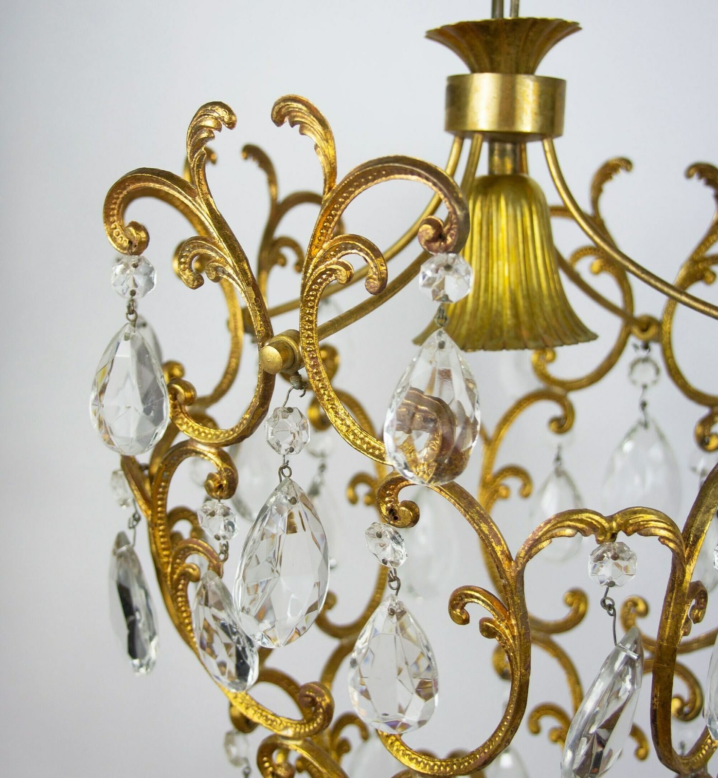 Vintage Kroonluchter, Messing En Kristal, Antieke Verlichting, Italiaanse Lichtarmatuur photo vintage