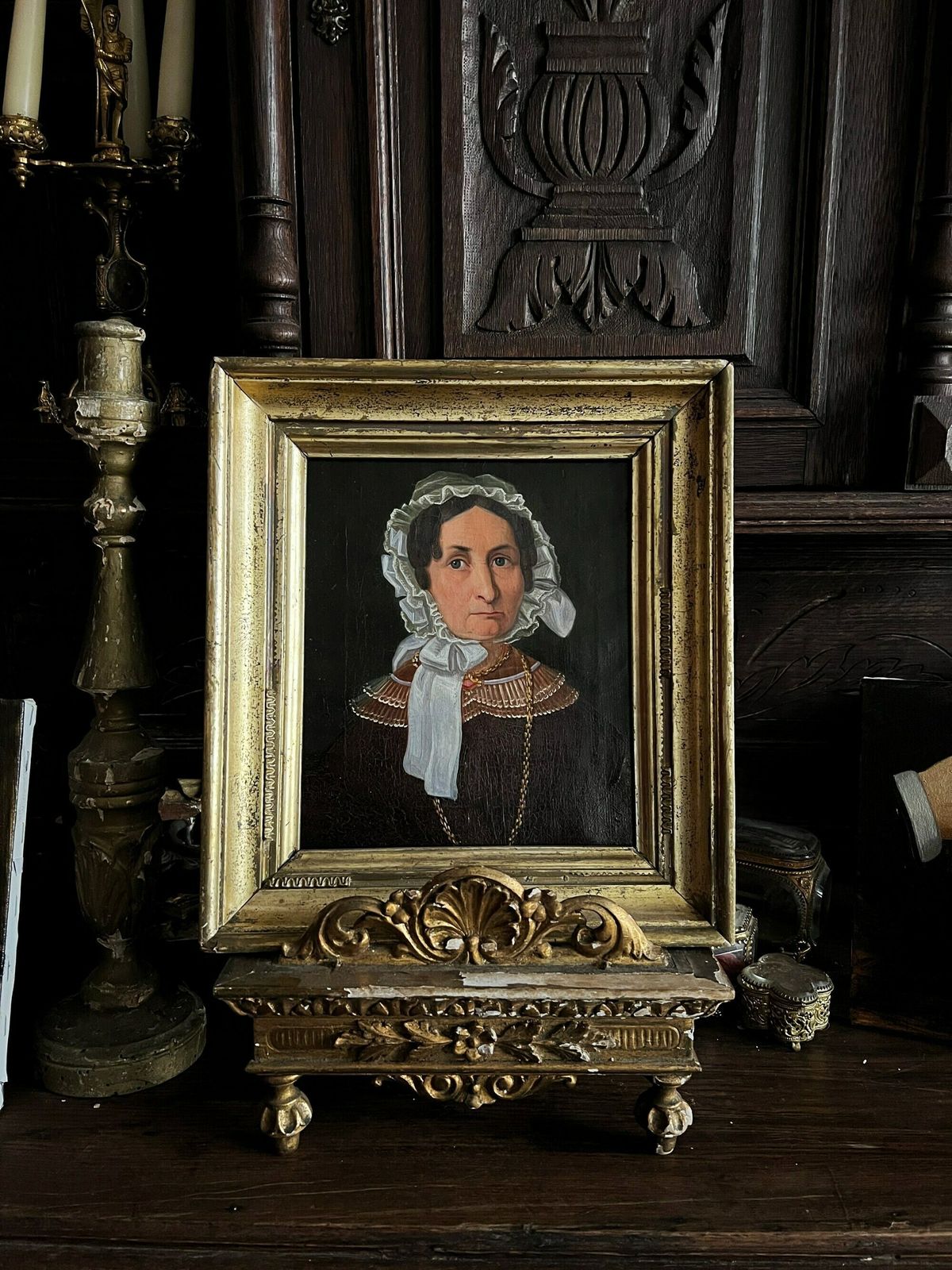 photo furniture Antiek Portret, Victoriaans Portret, 19e Eeuws Olieverfschilderij Op Doek, Portret Van Een Voorname Bejaarde Dame