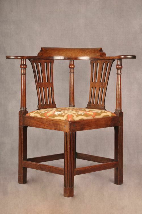 Https://Www.Sellingantiques.Co.Uk/1061716/Fine 18th Century Corner Chair