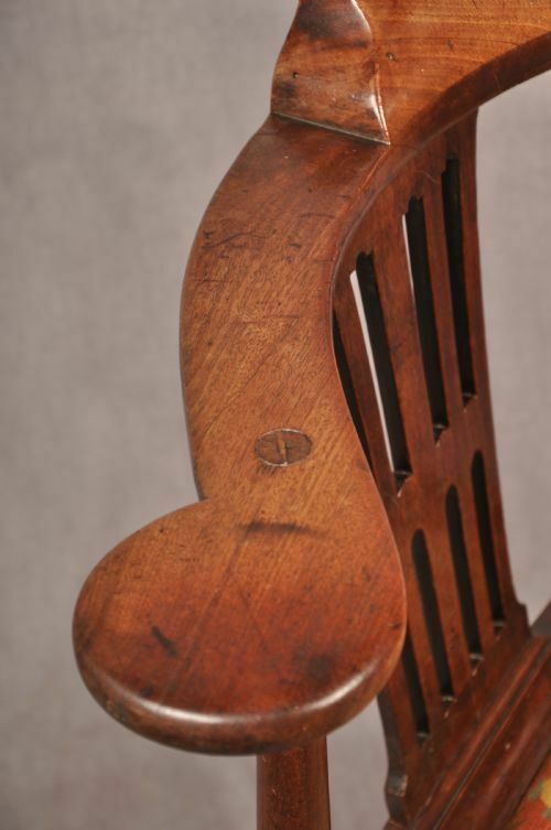 Https://Www.Sellingantiques.Co.Uk/1061716/Fine 18th Century Corner Chair photo vintage