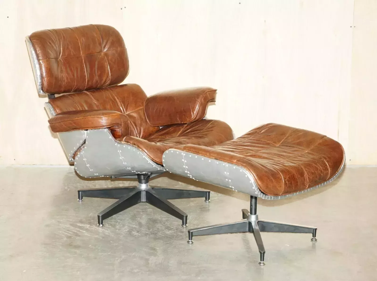 Stunning Heritage Brown Leather Hand Hammered Aviator Lounger Armchair & Ottoman