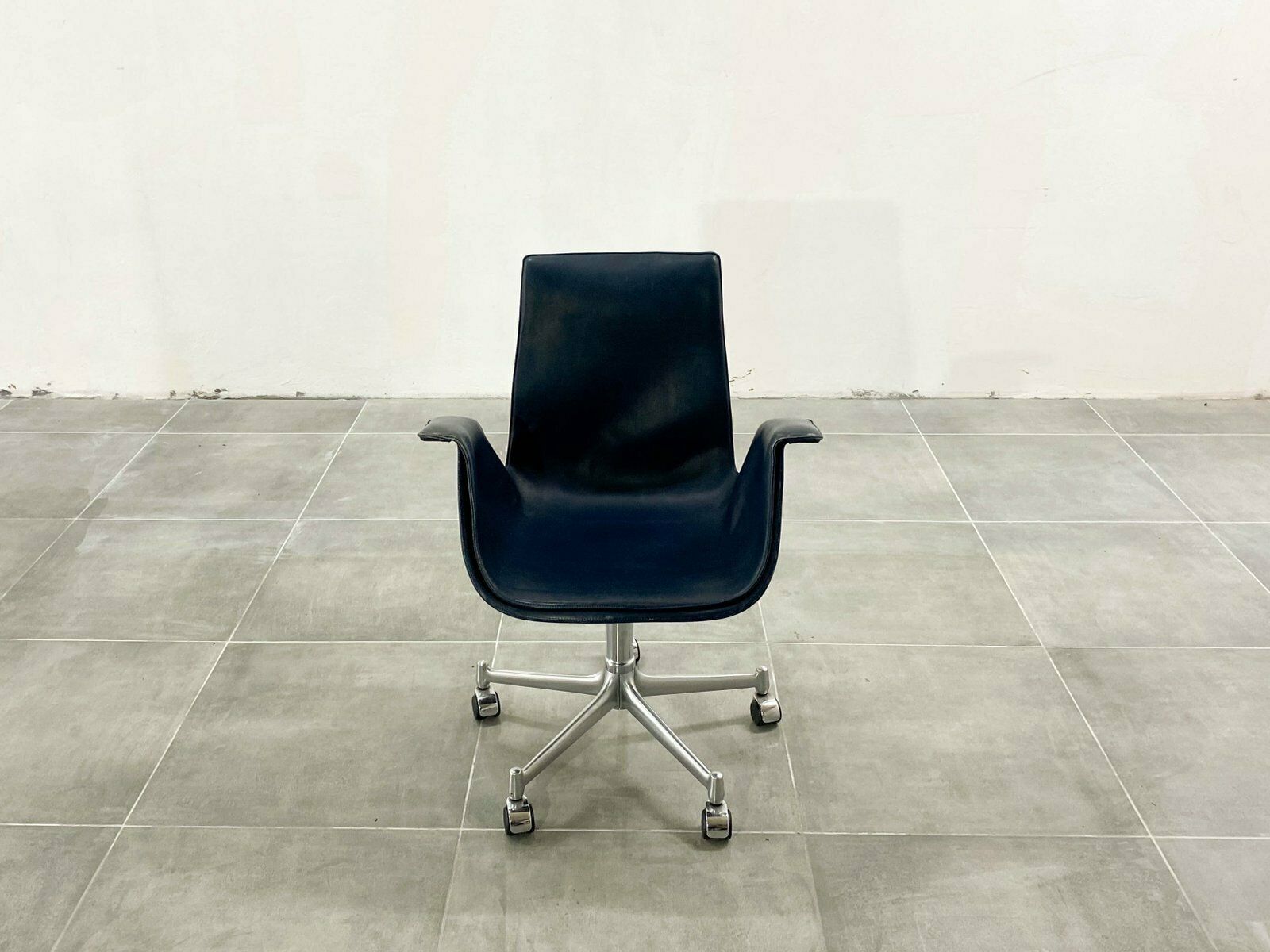 Fk 6727 Tulip Office Chair Attributed To Fabricius & Kastholm For Kill International, 1960s