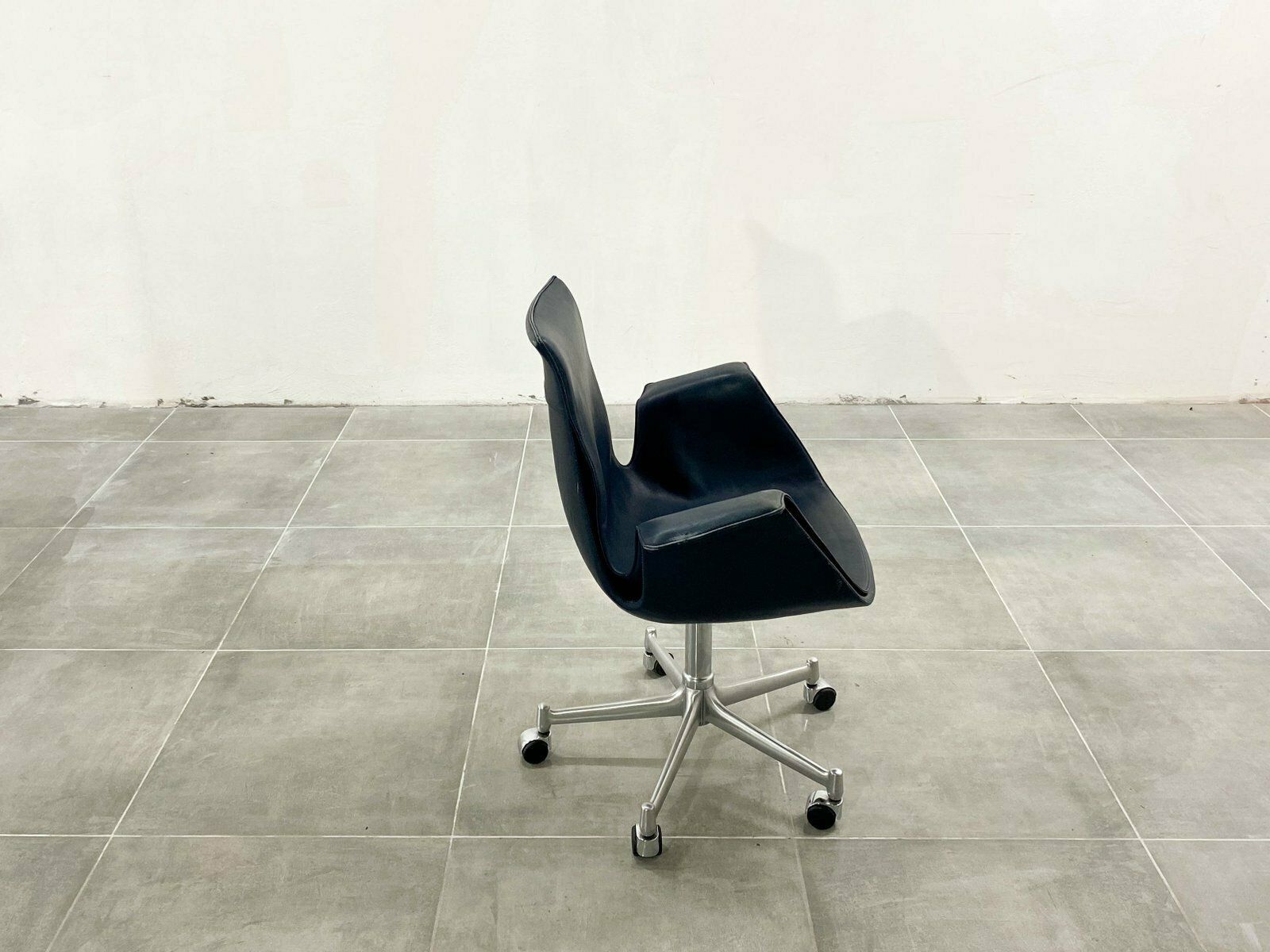 Fk 6727 Tulip Office Chair Attributed To Fabricius & Kastholm For Kill International, 1960s photo for sale