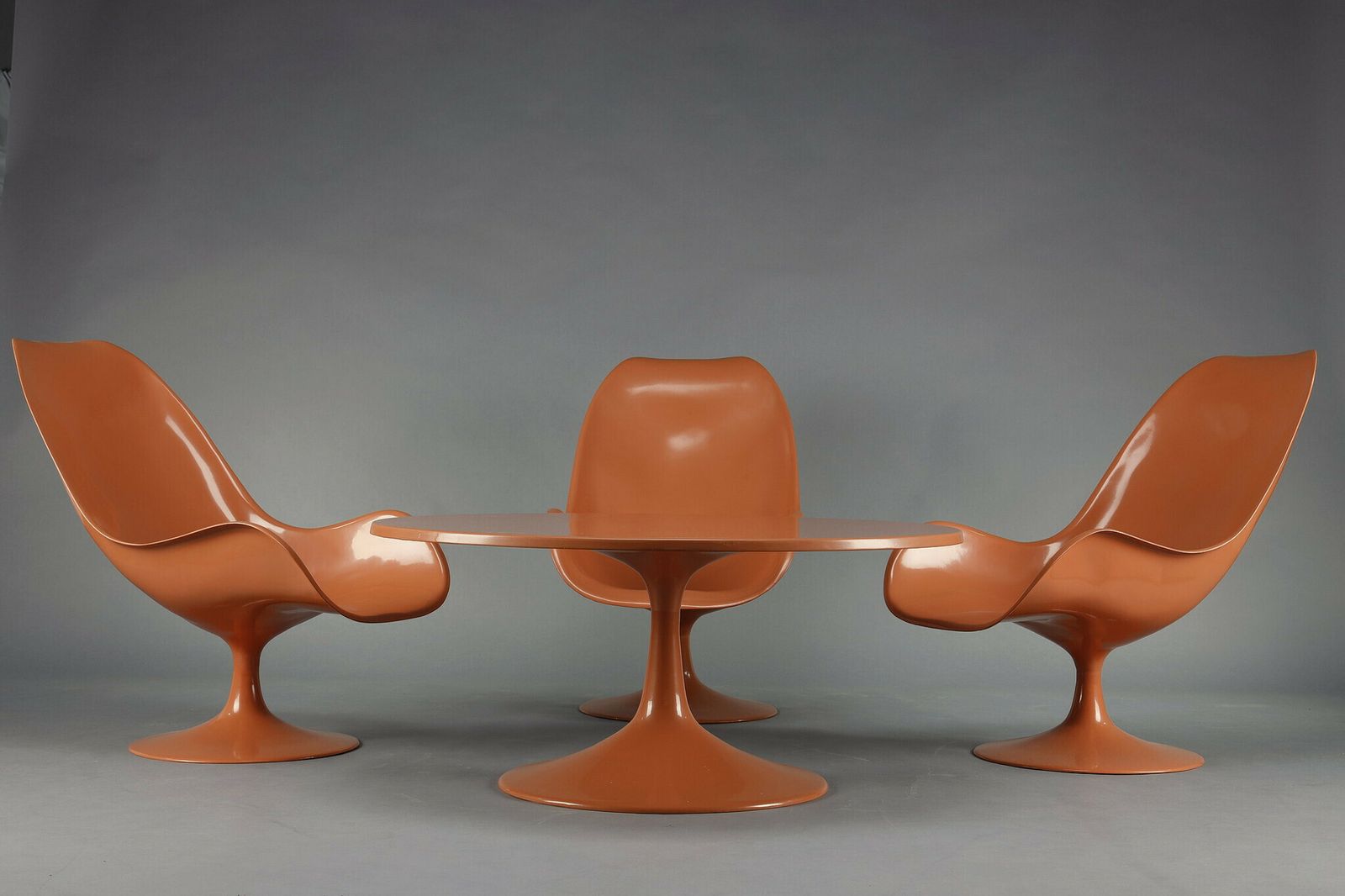 1970s Living Room Set: Tulip Chairs And Coffee Table photo 4521.0