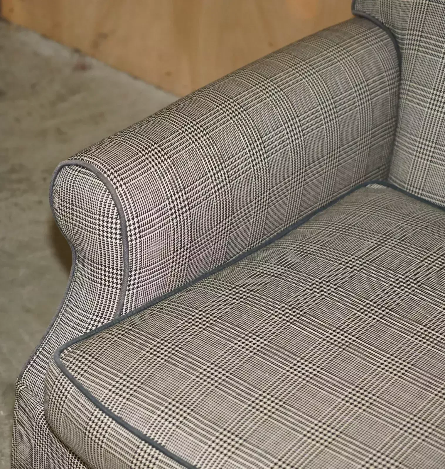 Pair Of Stunning Extra Large Ralph Lauren Armchairs In Scottish Tartan Fabric photo vintage