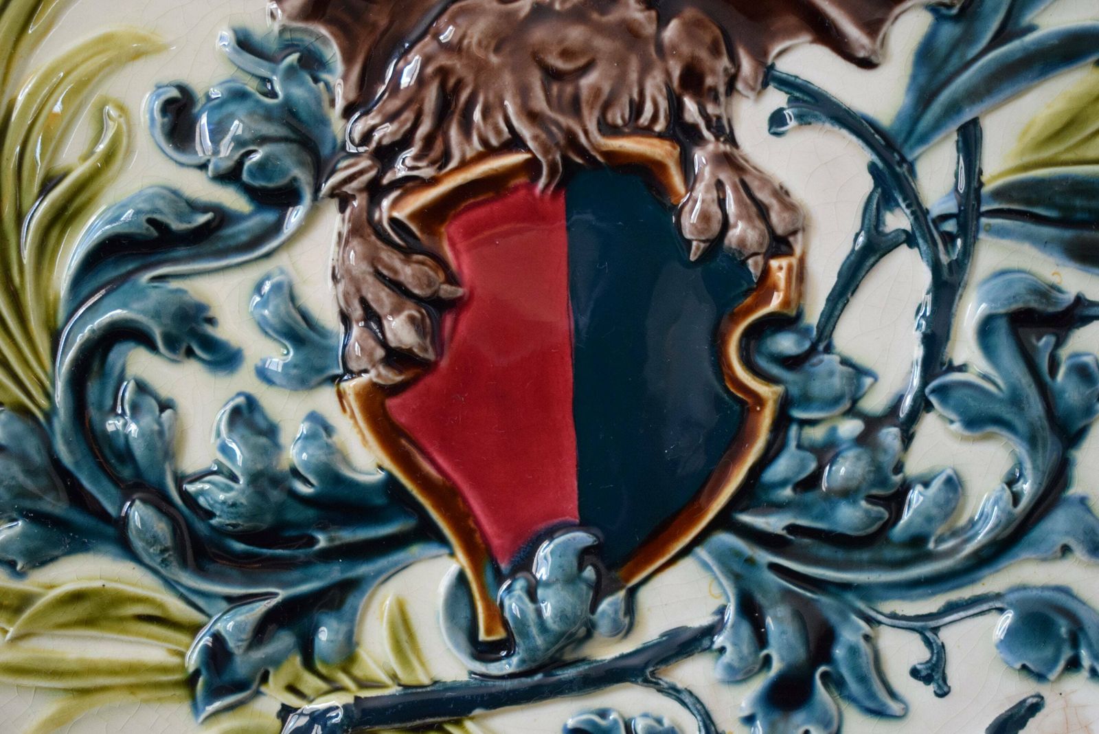Antique Medieval Crest Coat Of Arms Majolica Wall Plate With Griffin photo Home Decor