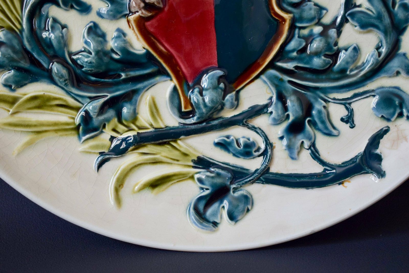 Antique Medieval Crest Coat Of Arms Majolica Wall Plate With Griffin photo 160.0