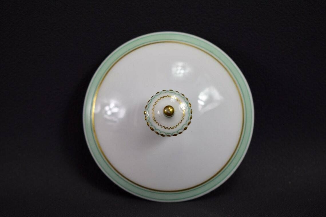 photo furniture French Porcelain Cream Pot Paris 19th Saint Honoré Paris N4