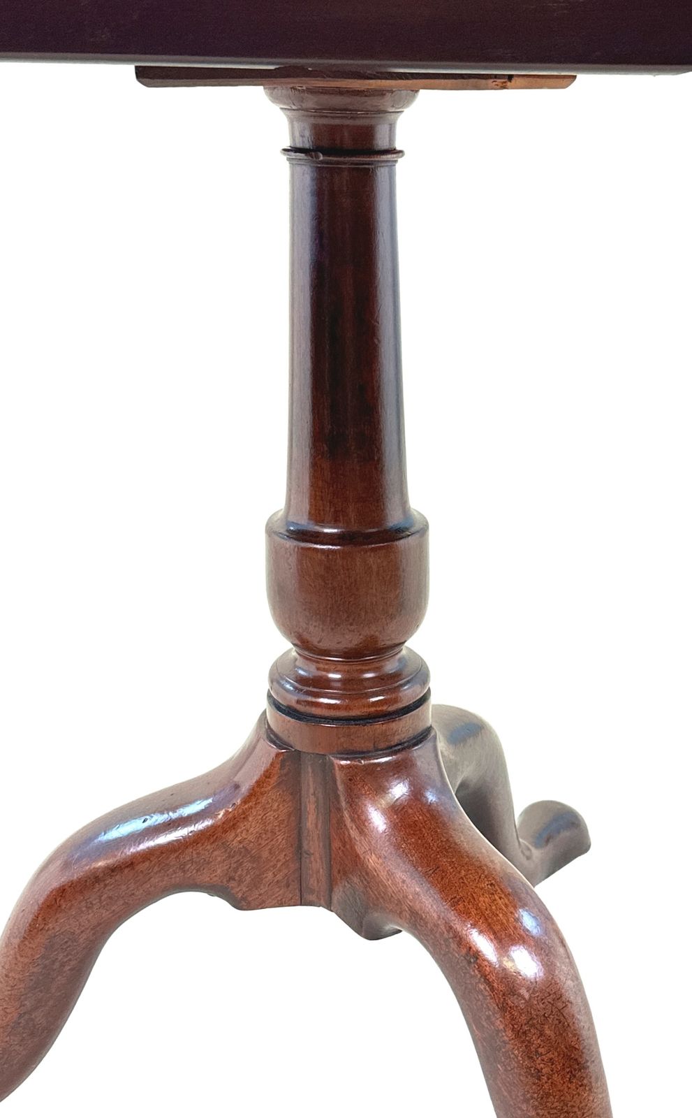 photo furniture Large Georgian 18th Century Mahogany Tripod Table (England, Circa 1750)