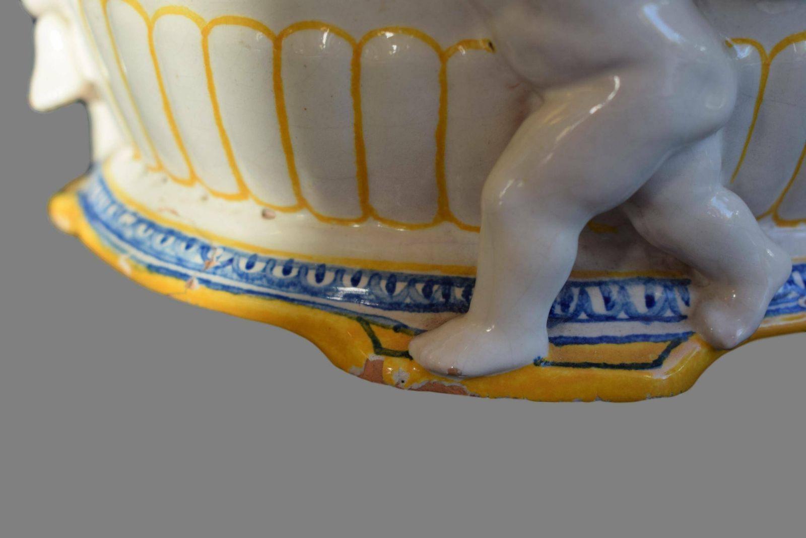 Antique Italian Majolica White Yellow Putto Jardiniere Della Robia Style photo vintage