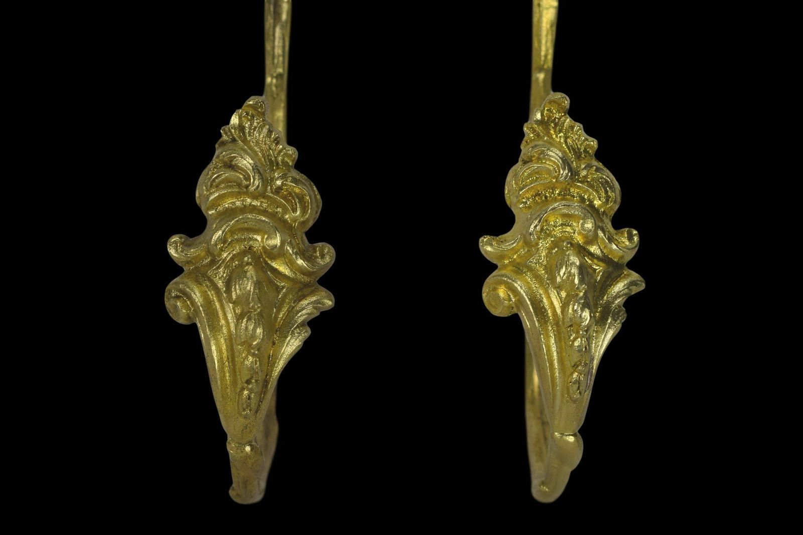 Large Antique French Regency Style Pair Of Ormolu Bronze Curtain Drapery Tiebacks Holdbacks 19th photo furniture