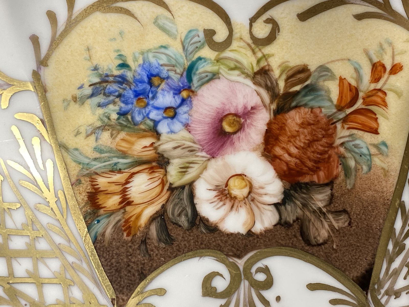 Home Decor Exquisite Limoges Hand Painted Floral Gilded Plate – Antique French Elegance 22 Centimeters Wide photo