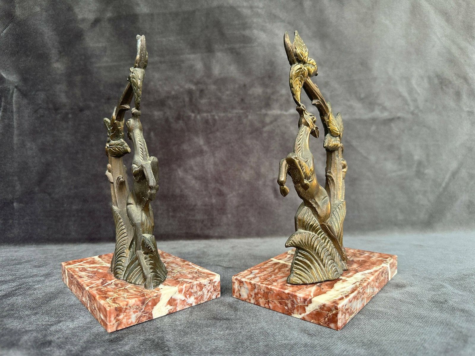 Vintage French Art Deco Pair Of Bookends Bambi Fawn Deer Statue Vera photo Home Decor