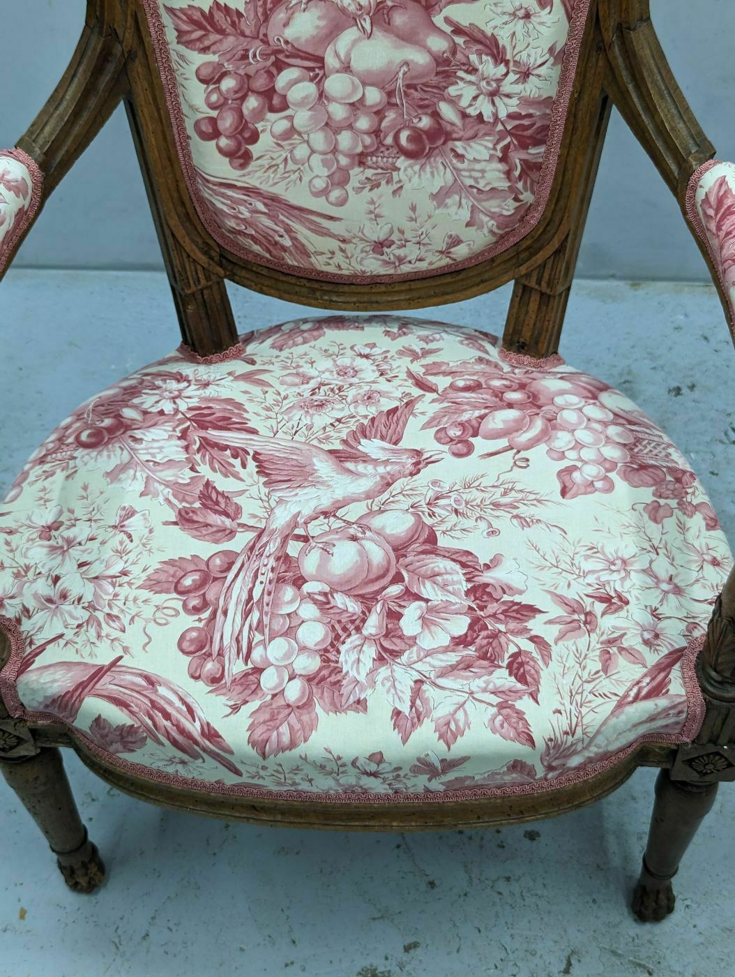 photo furniture Set Of 4 Walnut Armchairs From The Directory Period