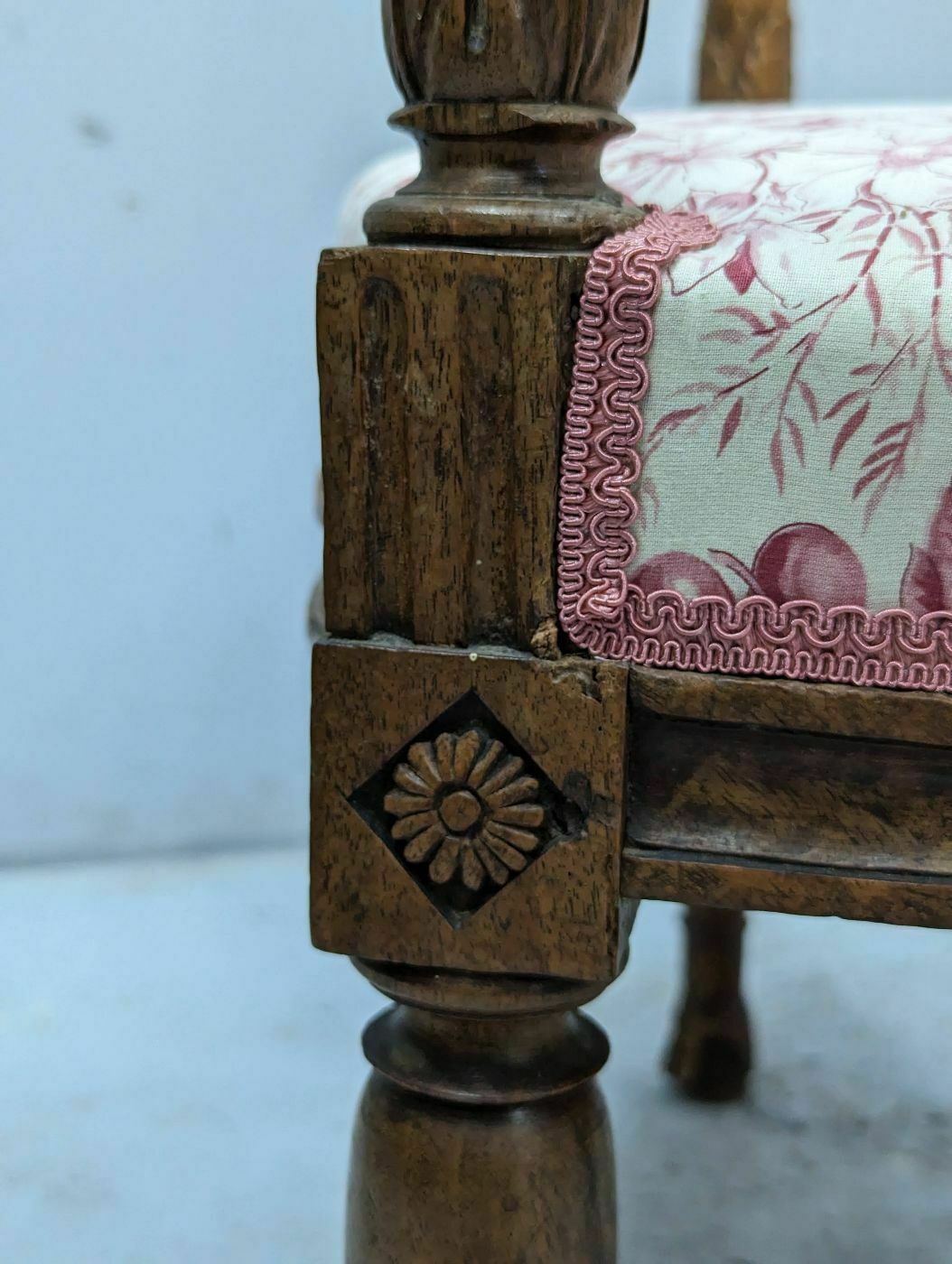 photo buy Set Of 4 Walnut Armchairs From The Directory Period