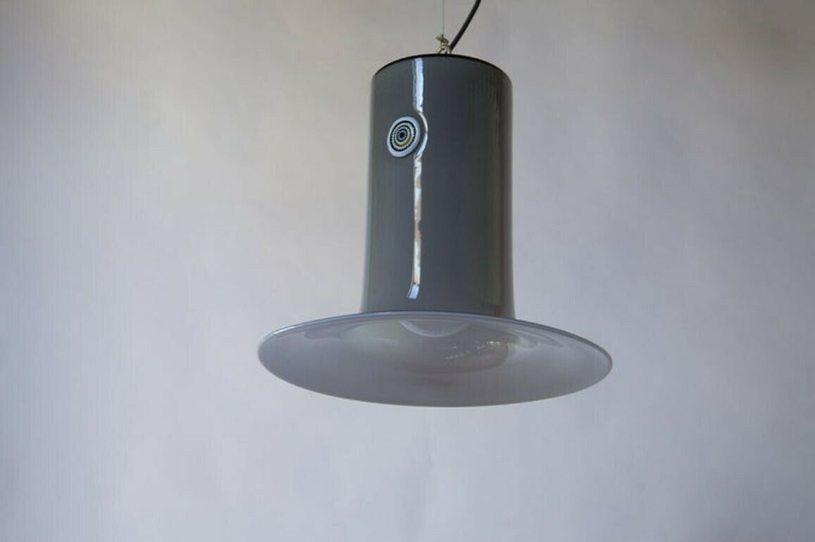 photo vintage Alessandro Pianon, Vistosi, Murano Glass Gray Cased Lattimo Suspension, Murrina
